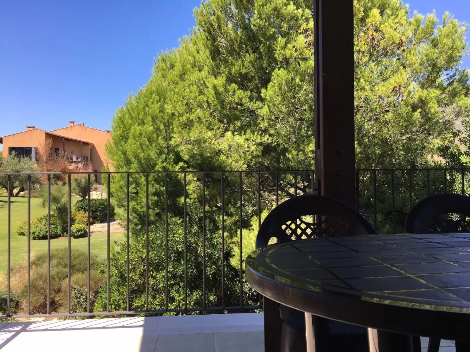 Haus in Bonmont mit Schwimmbad und Port Aventura-Dehors