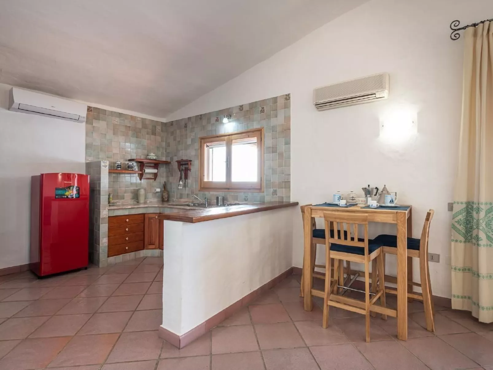 Wohnung in Torre Delle Stelle mit Terrasse und Grill, nah am Strand-Image-tags.info