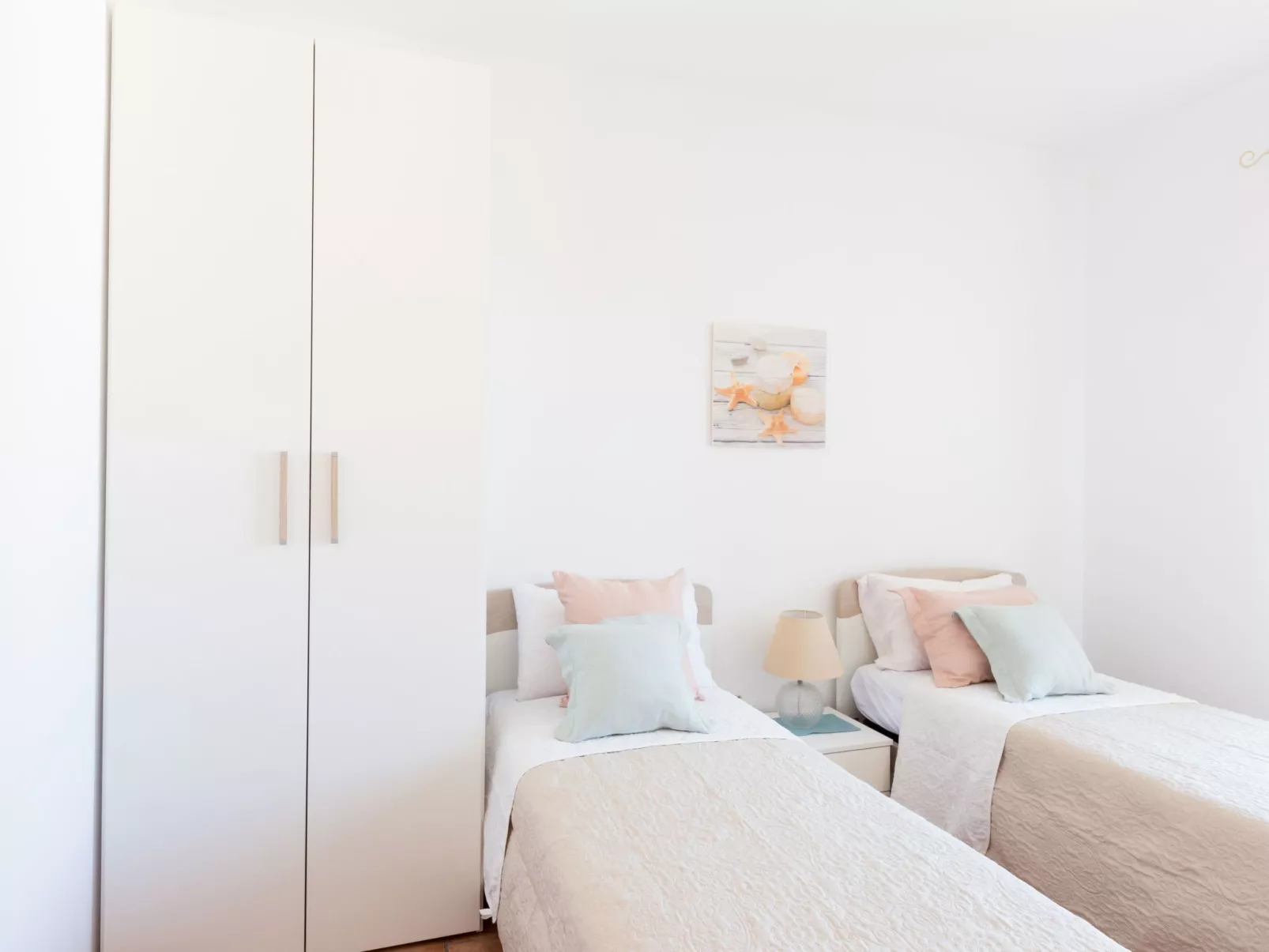 Flaches Panorama-Drinnen