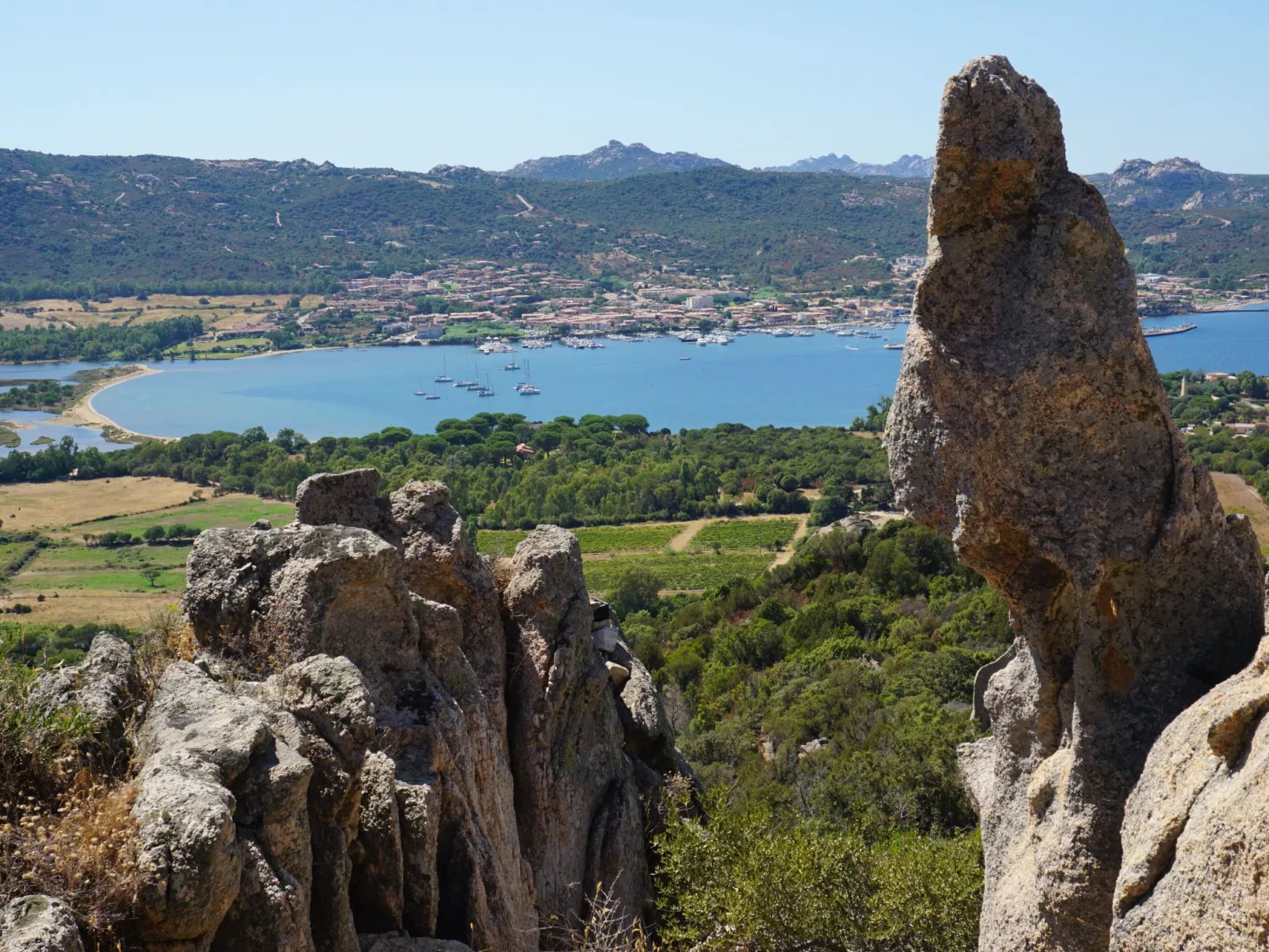 Für 4 Personen ca. 80 m&sup2; in Arzachena, Sardinien (Nordsardinien)-Outside