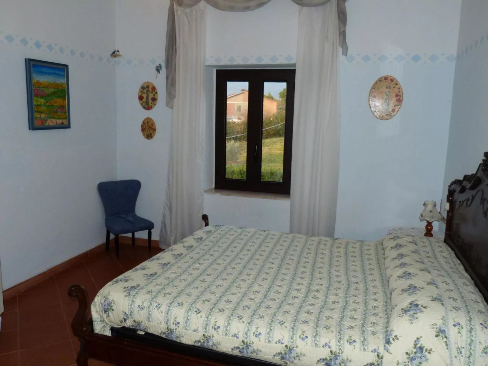 Altes Landhaus mit Schwimmbad und viel Grün-Drinnen