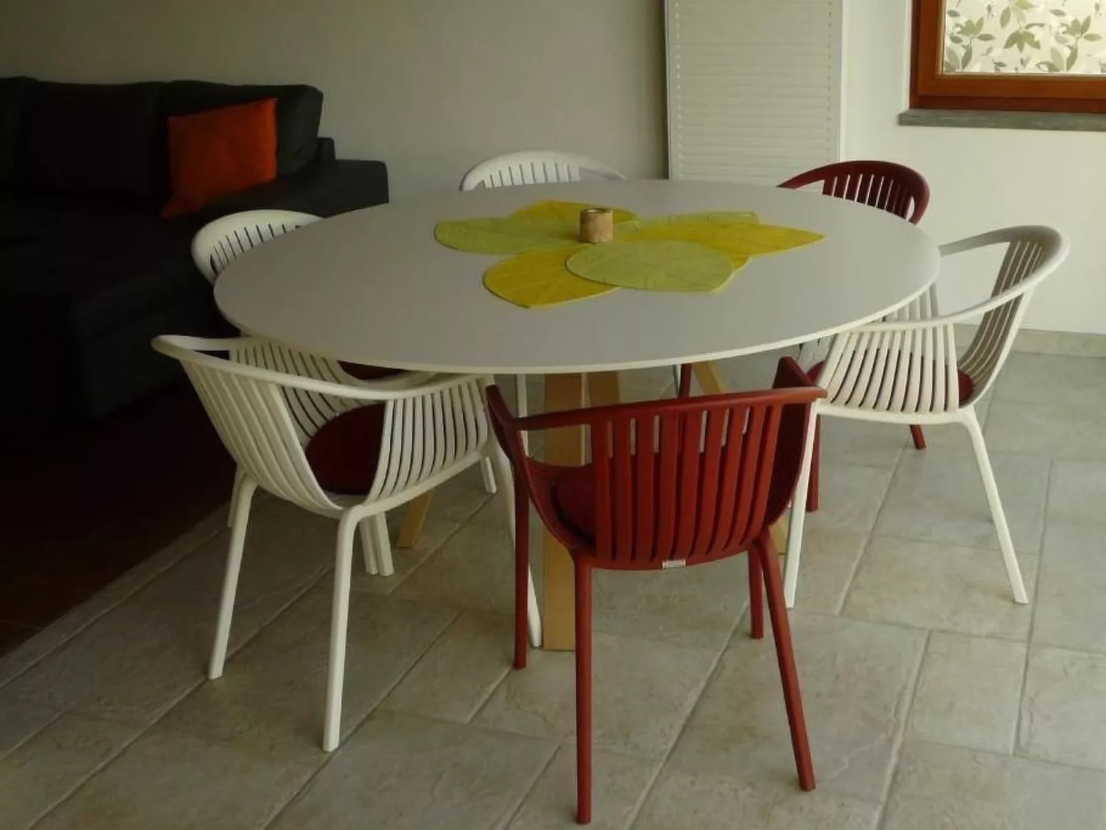 Villa am Gardasee mit großem Pool und Garten-Dedans