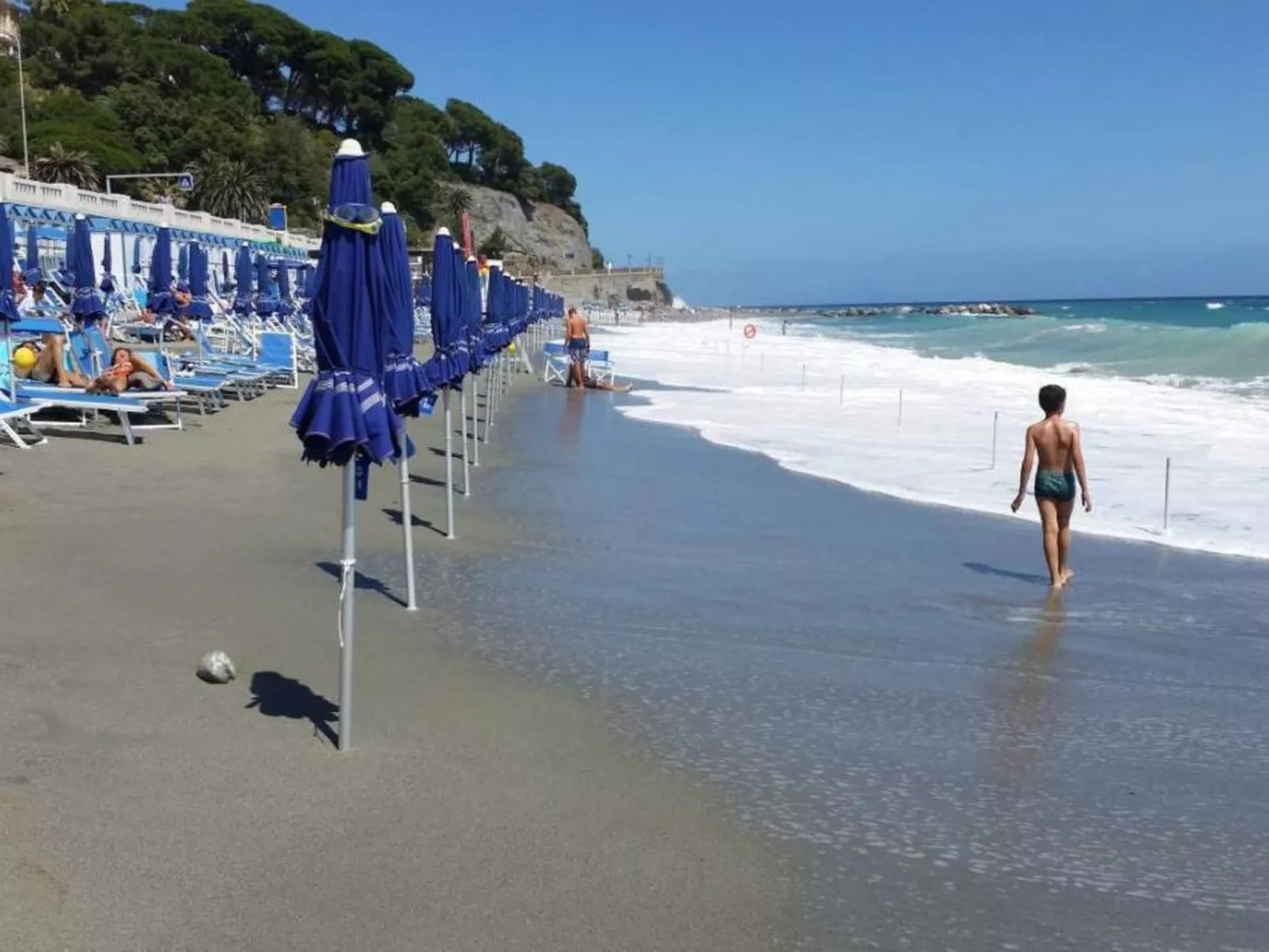 In Varazze mit Garten und Parkplatz-Dehors