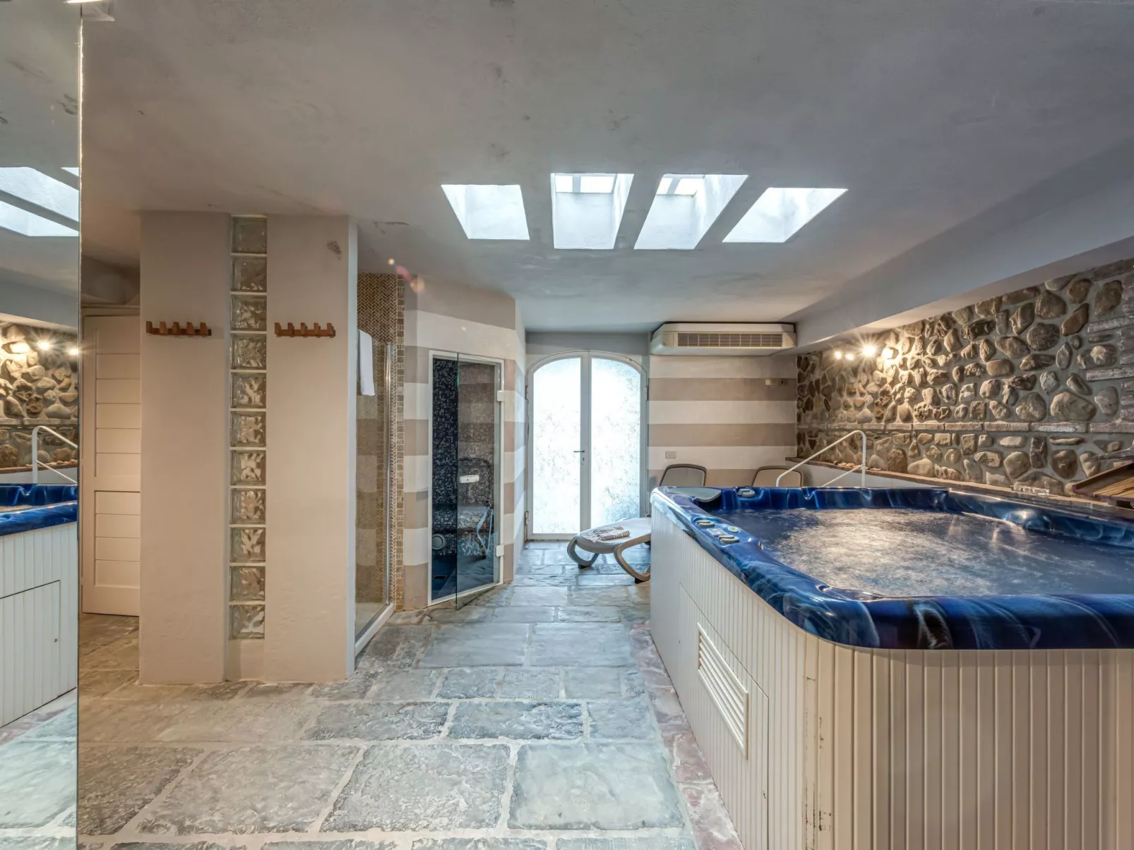 Mit privatem Pool in der Nähe von Florenz-Inside