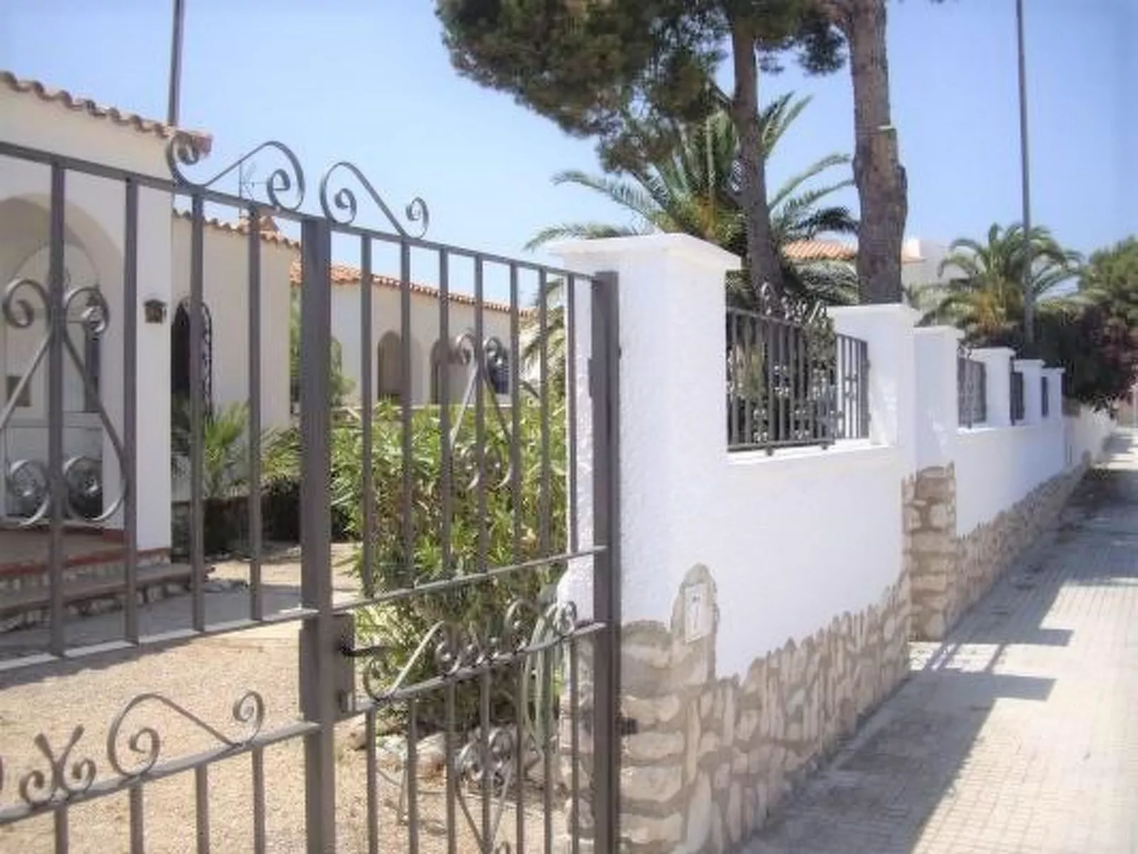 Geräumiges, strandnahes Ferienhaus mit Garten-Image-tags.info