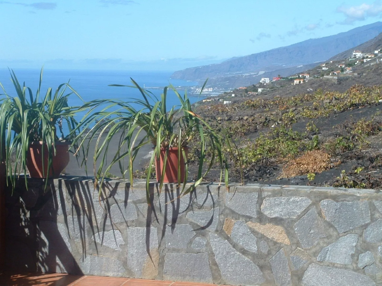 Mit Garten und wunderbarer Aussicht-Outside