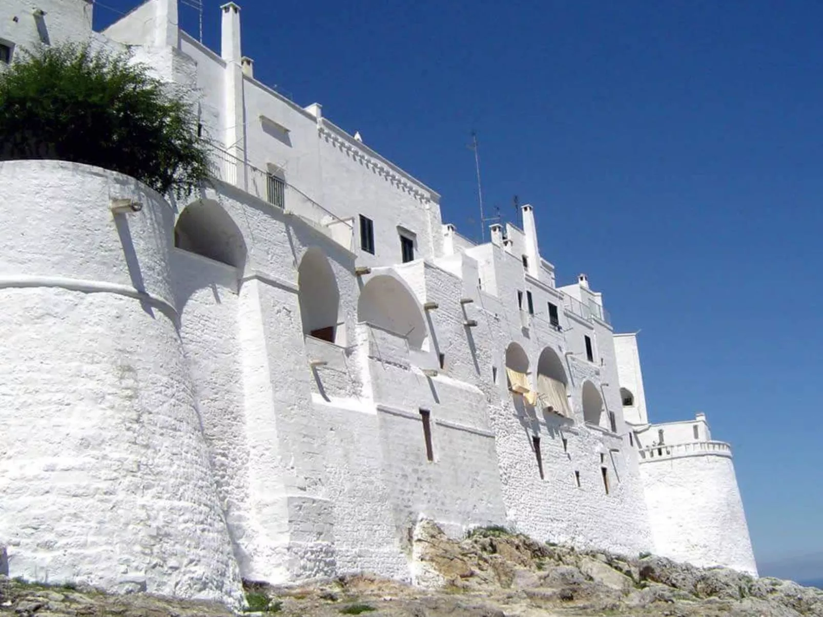 Weißes Haus im Salento-Outside