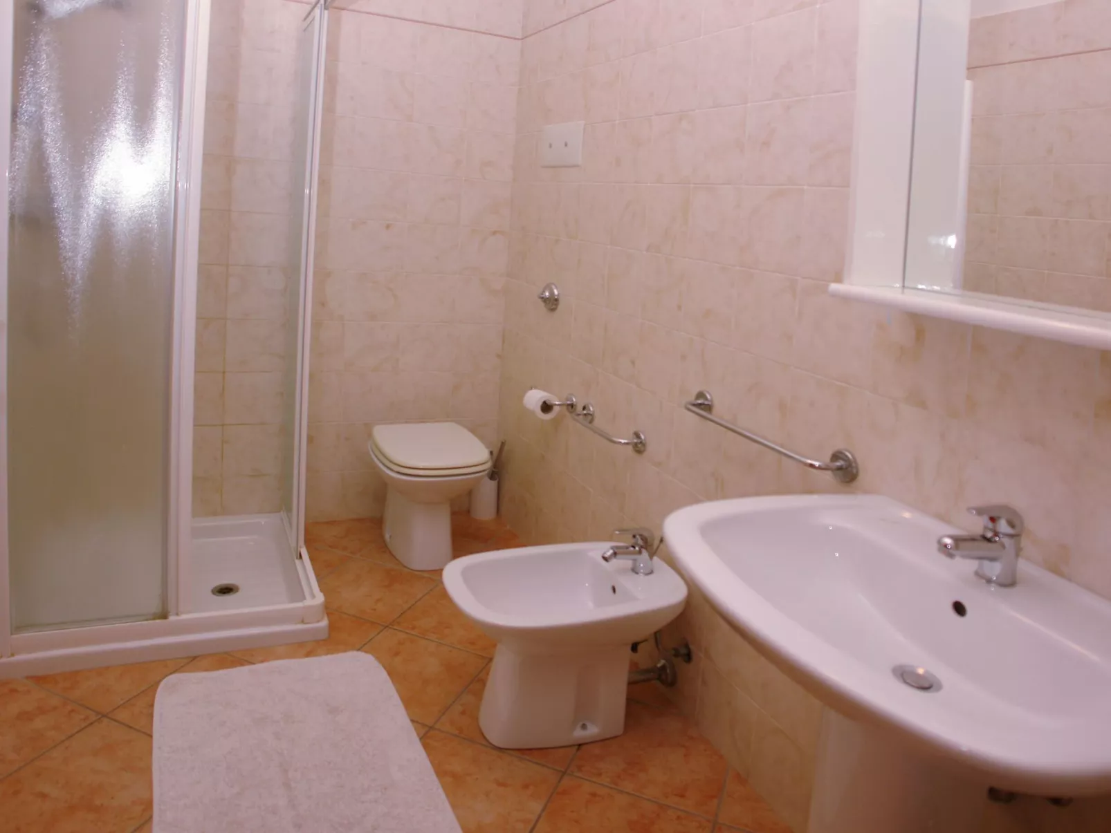 Zweizimmerwohnung mit Balkon ohne Seeblick - Inside