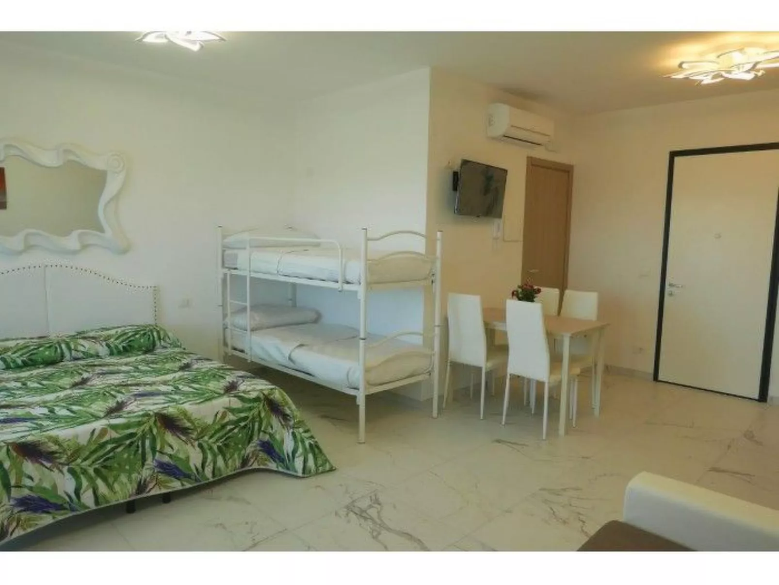 Ein-Zimmer-Wohnung "Saturno 303"-Drinnen