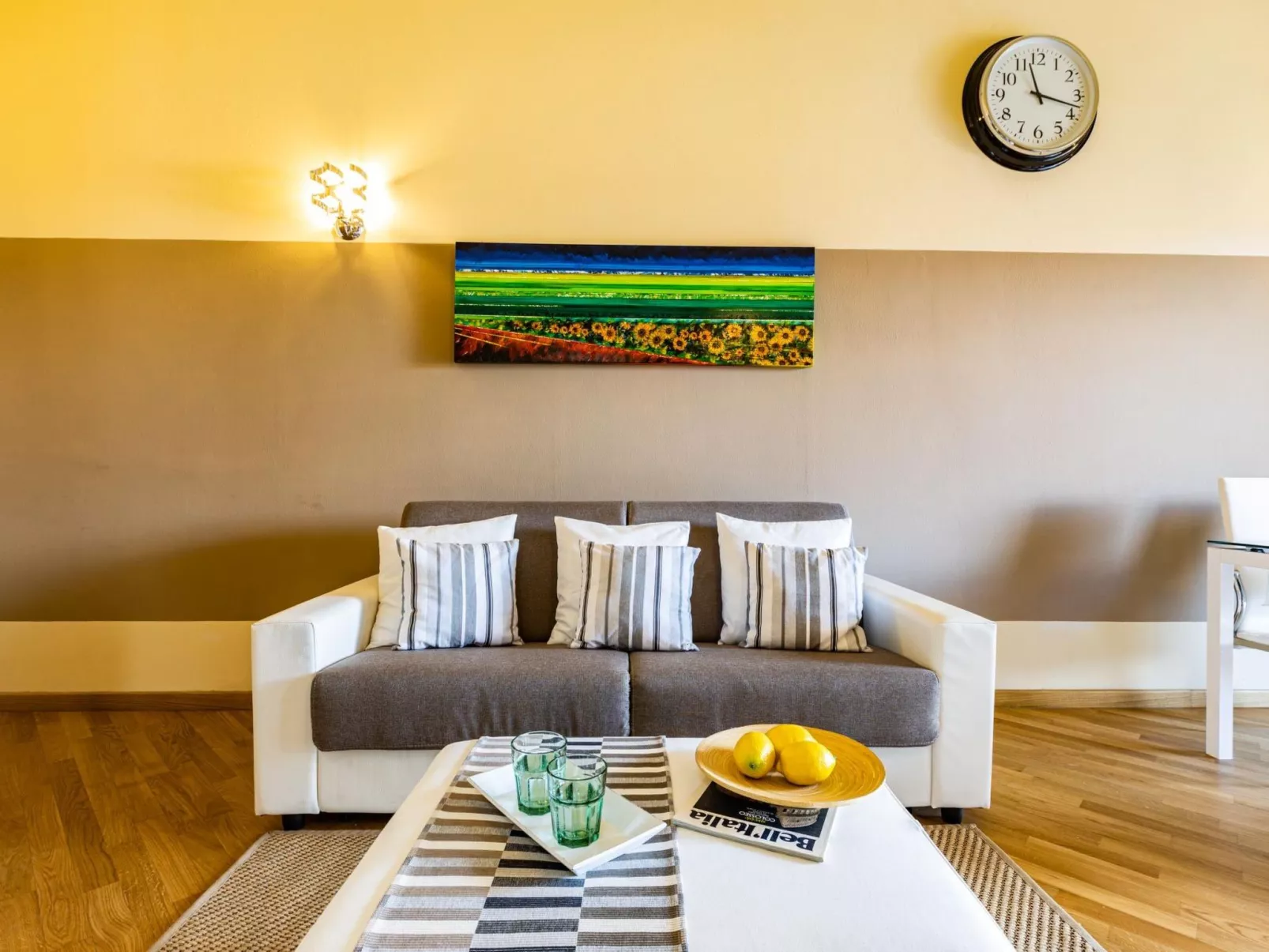 Moderne und komfortable Wohnung, ideal für zwei Personen-Dedans