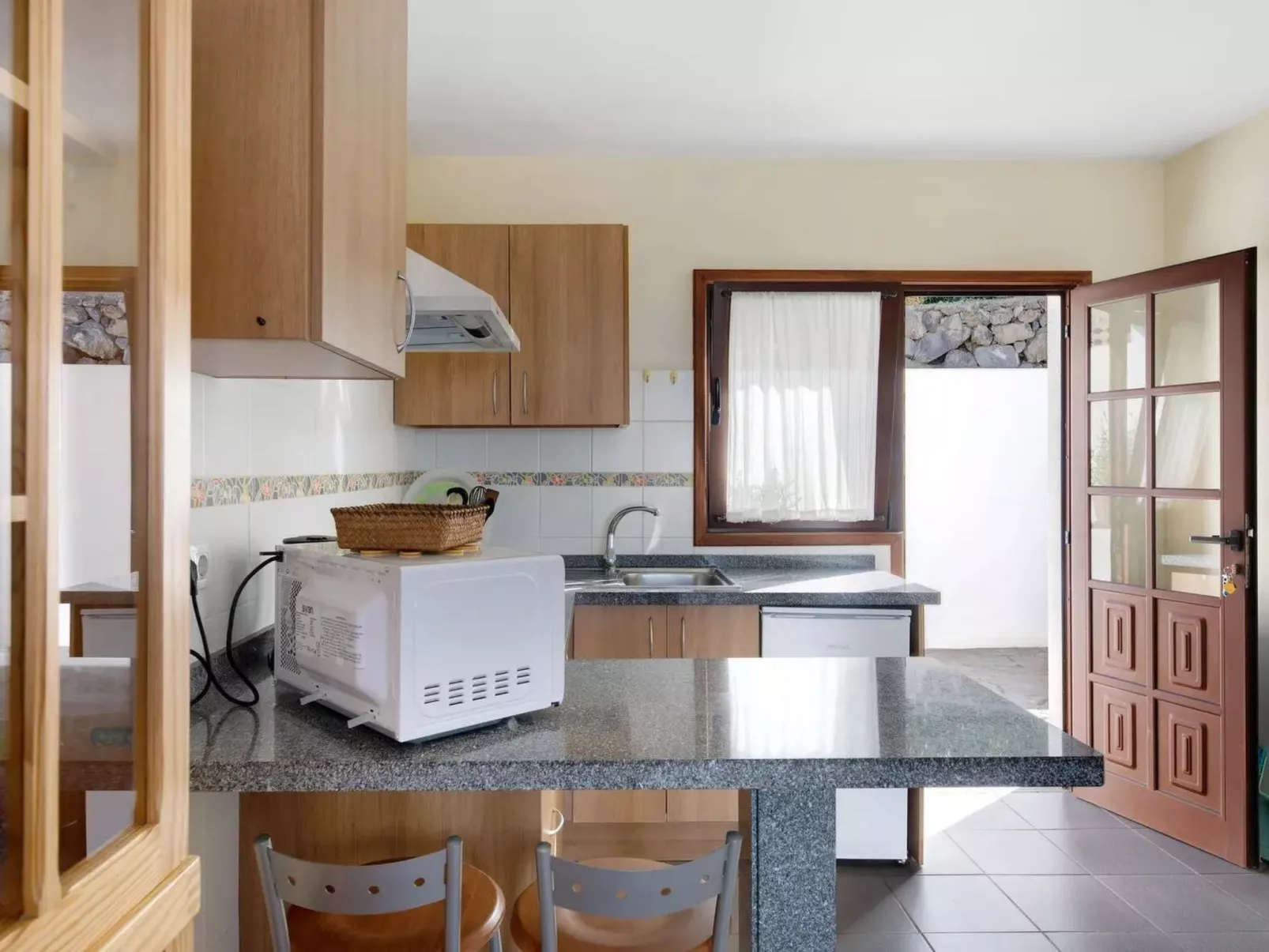 Moijama 1-Image-tags.info