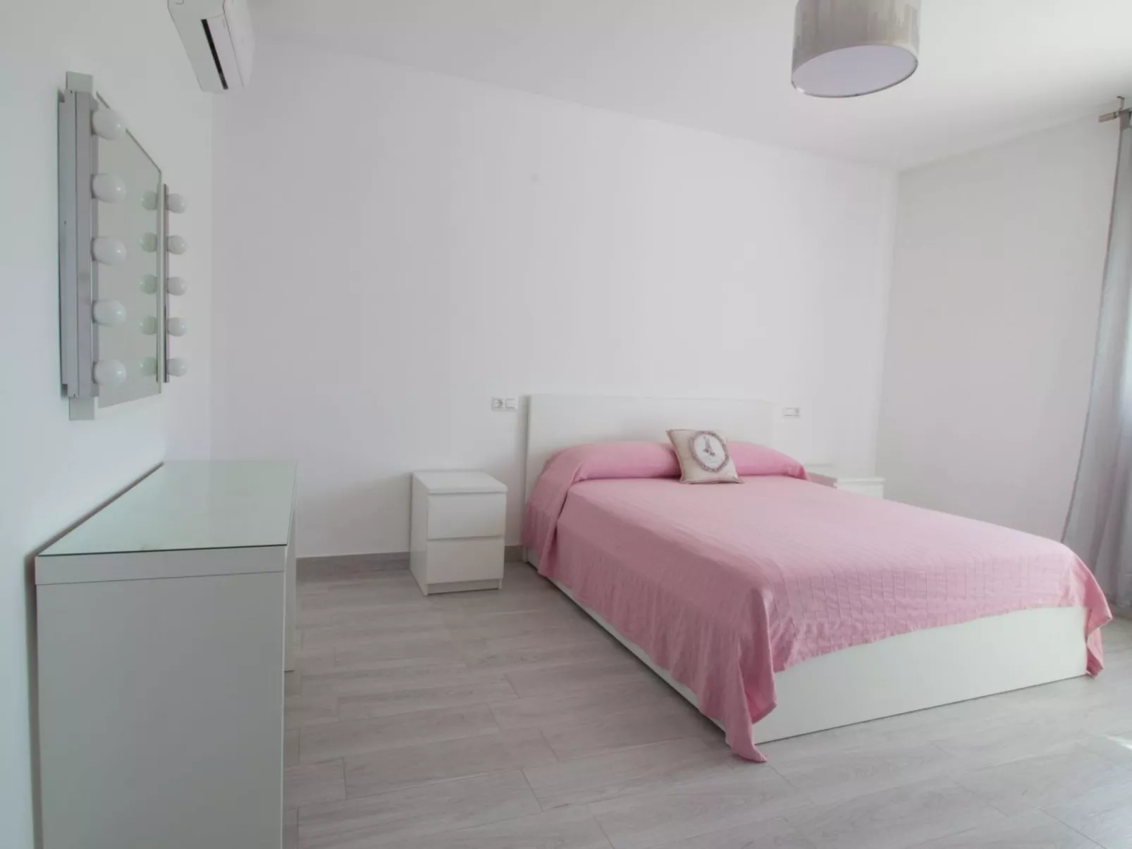 Villa Villa MyJ-Image-tags.info