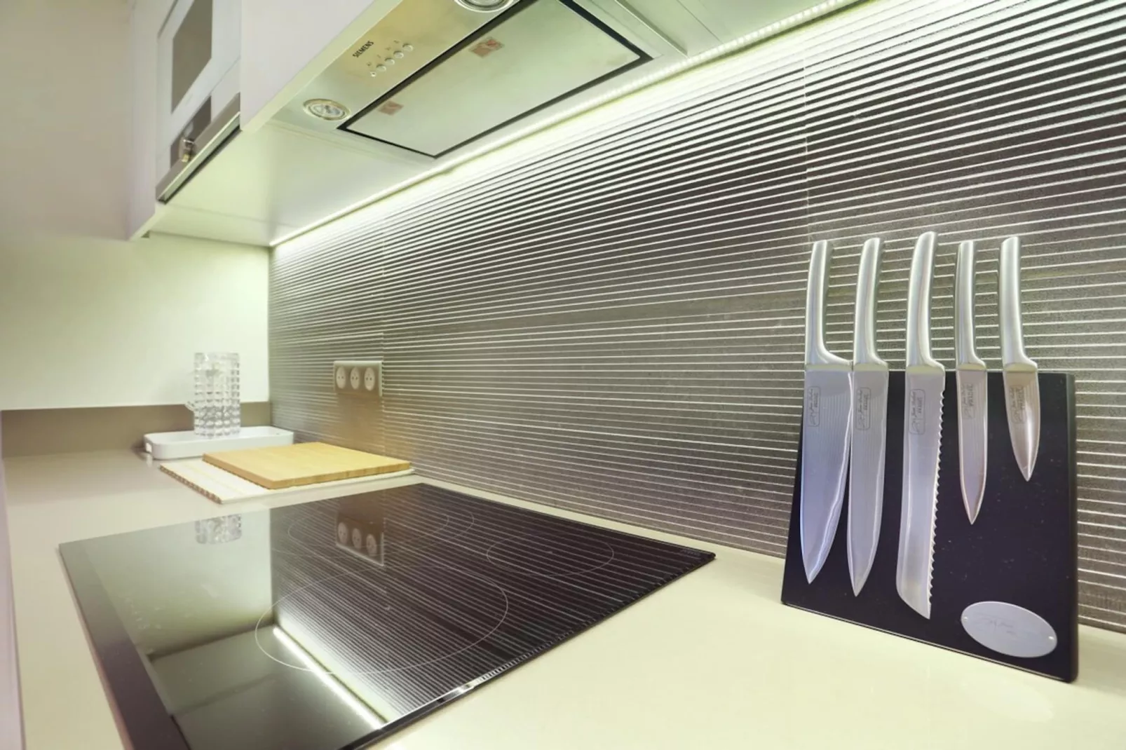 BOURG TIBOURG 1 NEW-Nicht zugeordnet