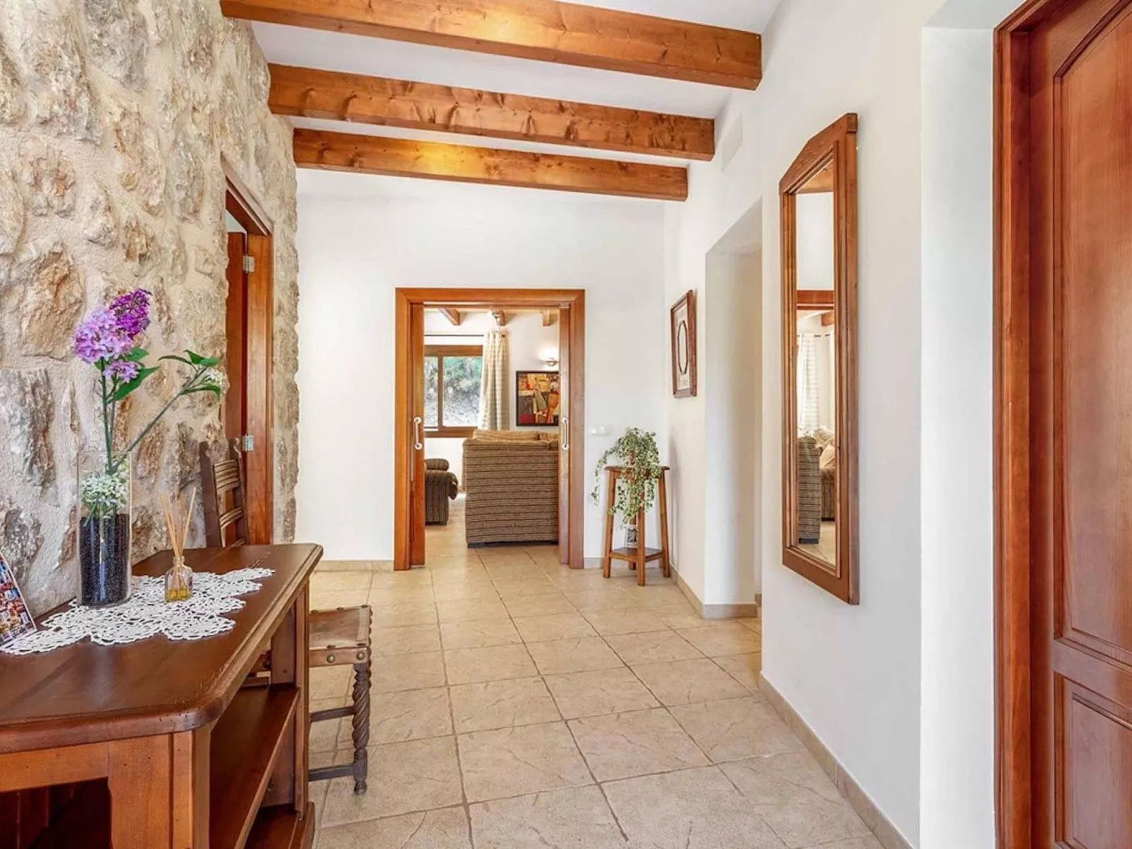 Villa Alexandria Cala Sant Vicenç-Image-tags.info