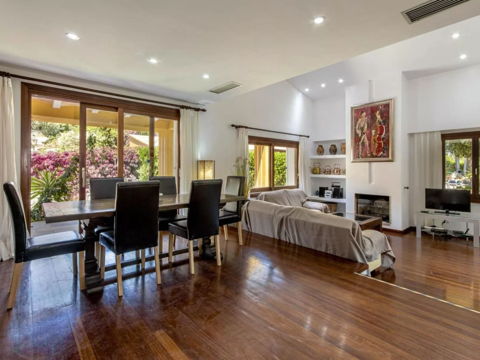 Vila Formosa Cala Sant Vicenç-Inside