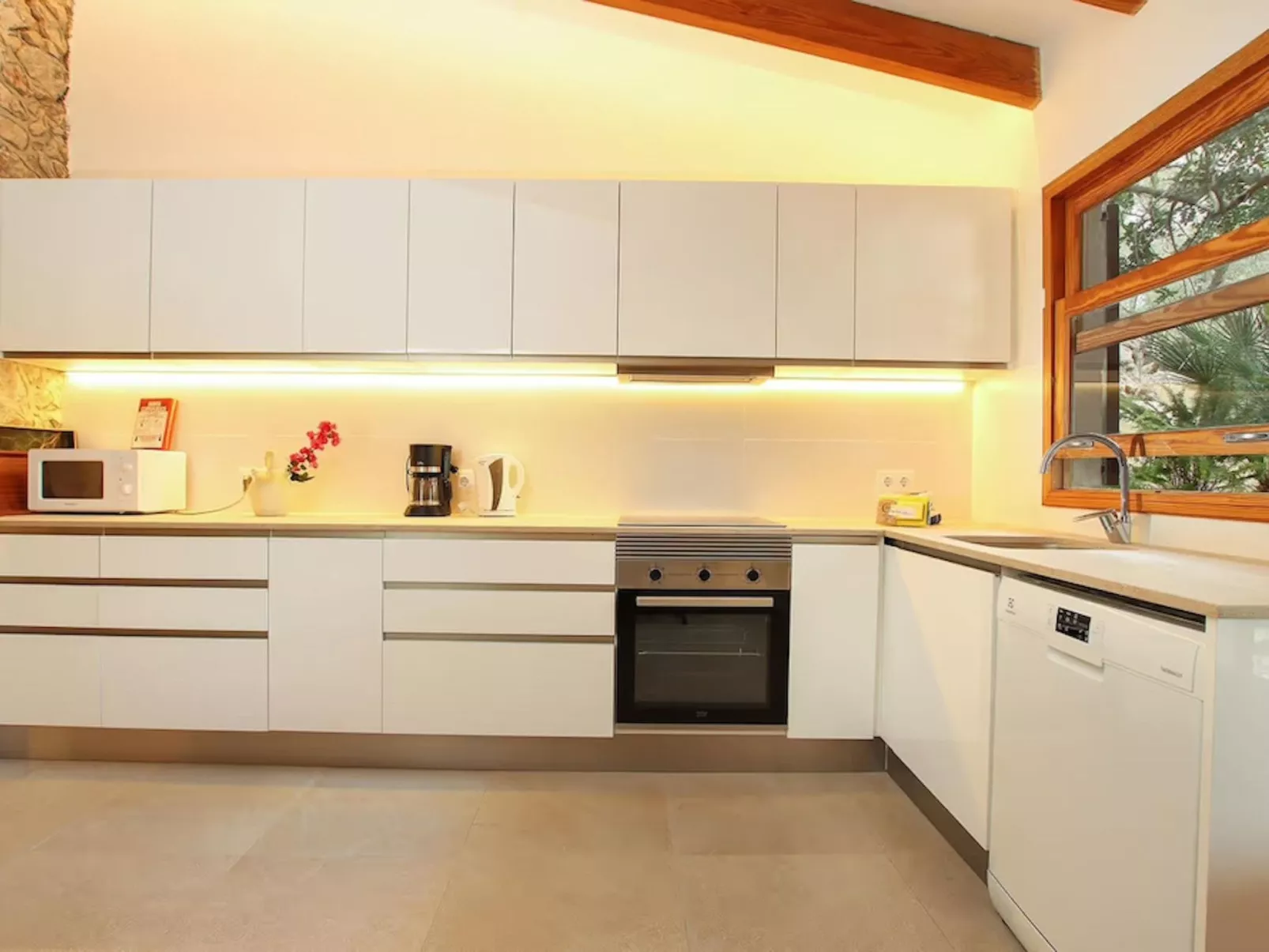 Villa Alordes, ein rustikales Haus mit fantastischer Aussicht-Inside