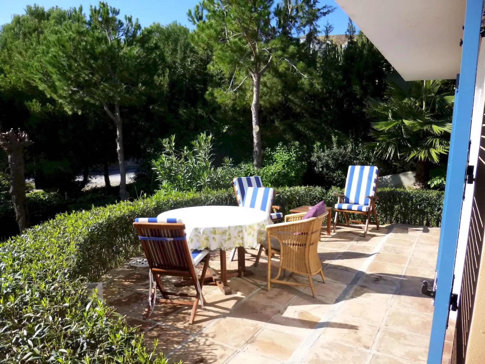 Gemütliches 1-Zimmer-Apartment mit eigener Terrasse-Draußen