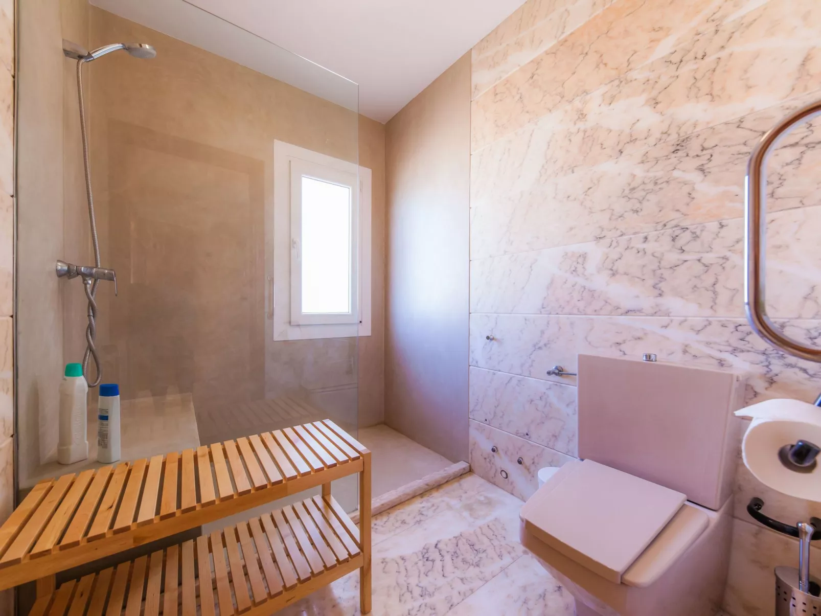 Chalet 'Cala Murta' mit eigener Terrasse-Drinnen