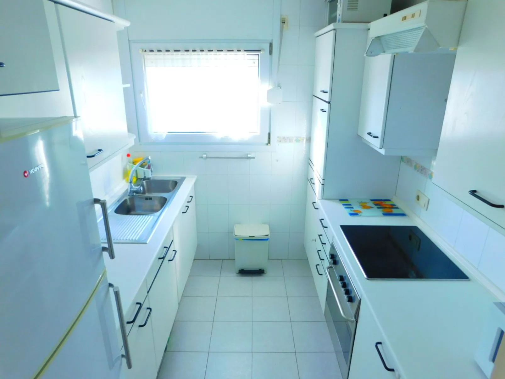 Ferienvermietung Penthouse mit schöner Terrasse 200m vom Strand Salatar, Roses-Drinnen