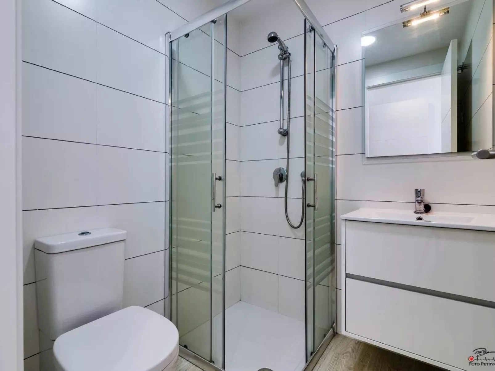 "Pinada Beach" mit Schwimmbad-Image-tags.info