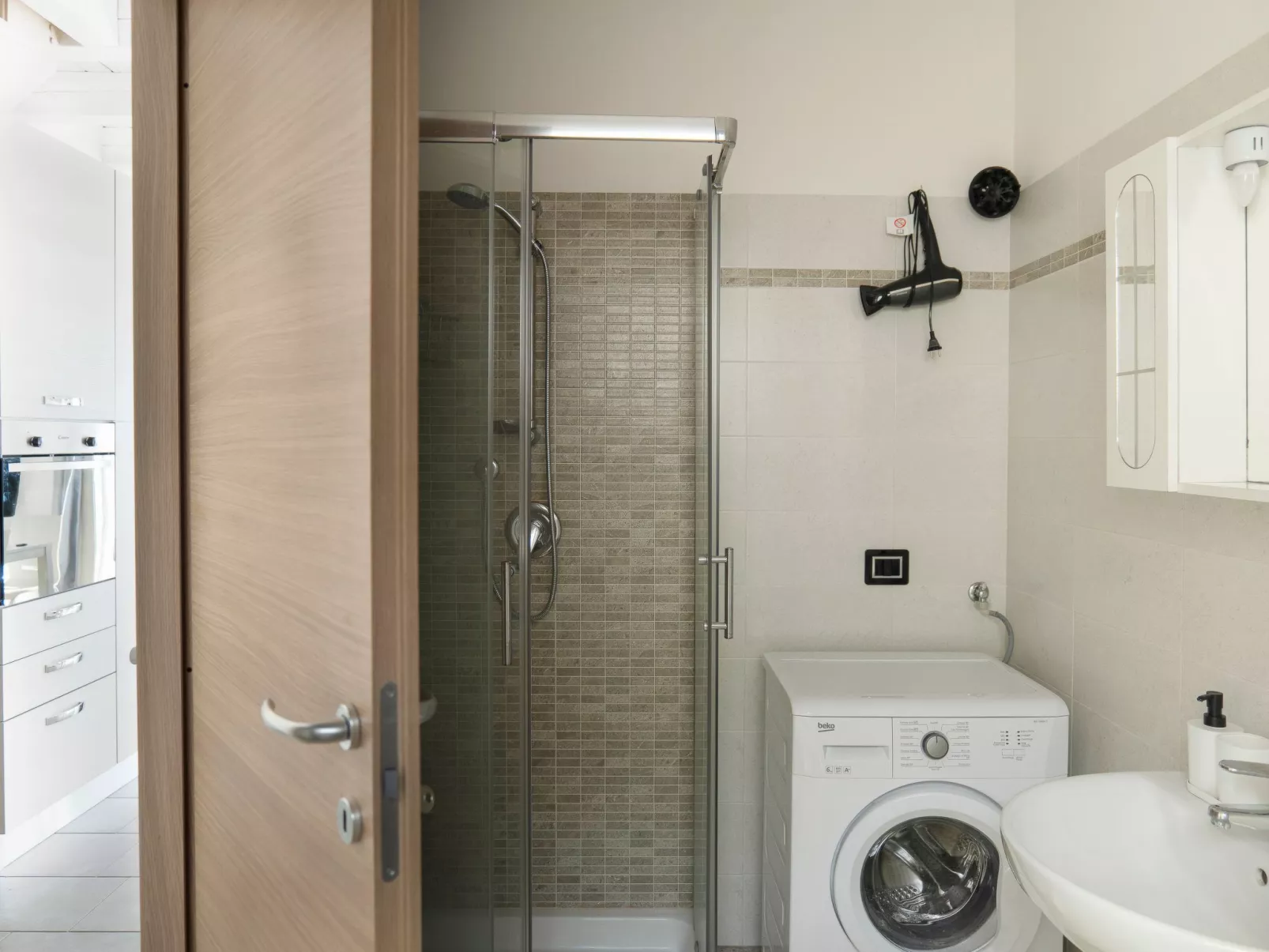 Cherubino 2", Dreizimmerwohnung mit Pool und Terrasse-Image-tags.info