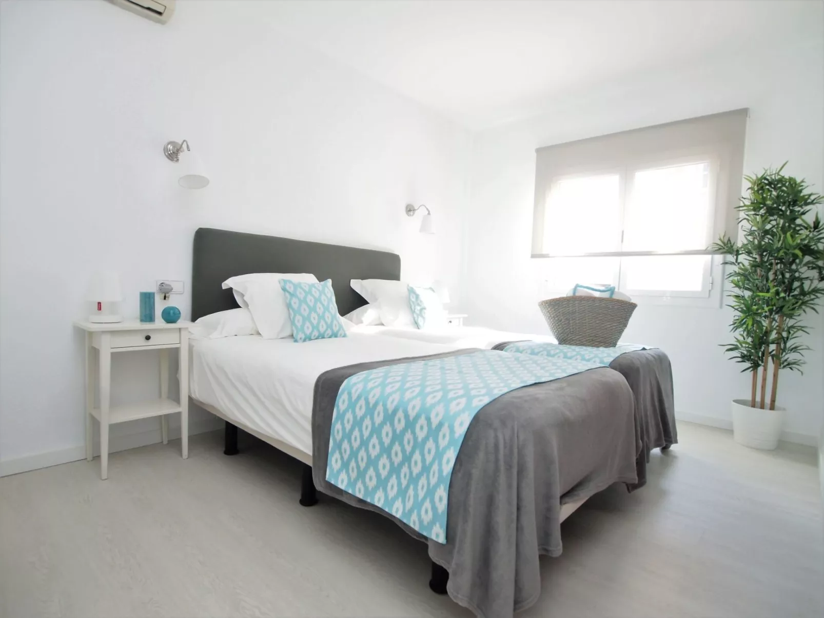 Mit Privatpool für 6 Personen ca. 120 m&sup2; in Son Ferrer, Balearen (Mallorca-Image-tags.info