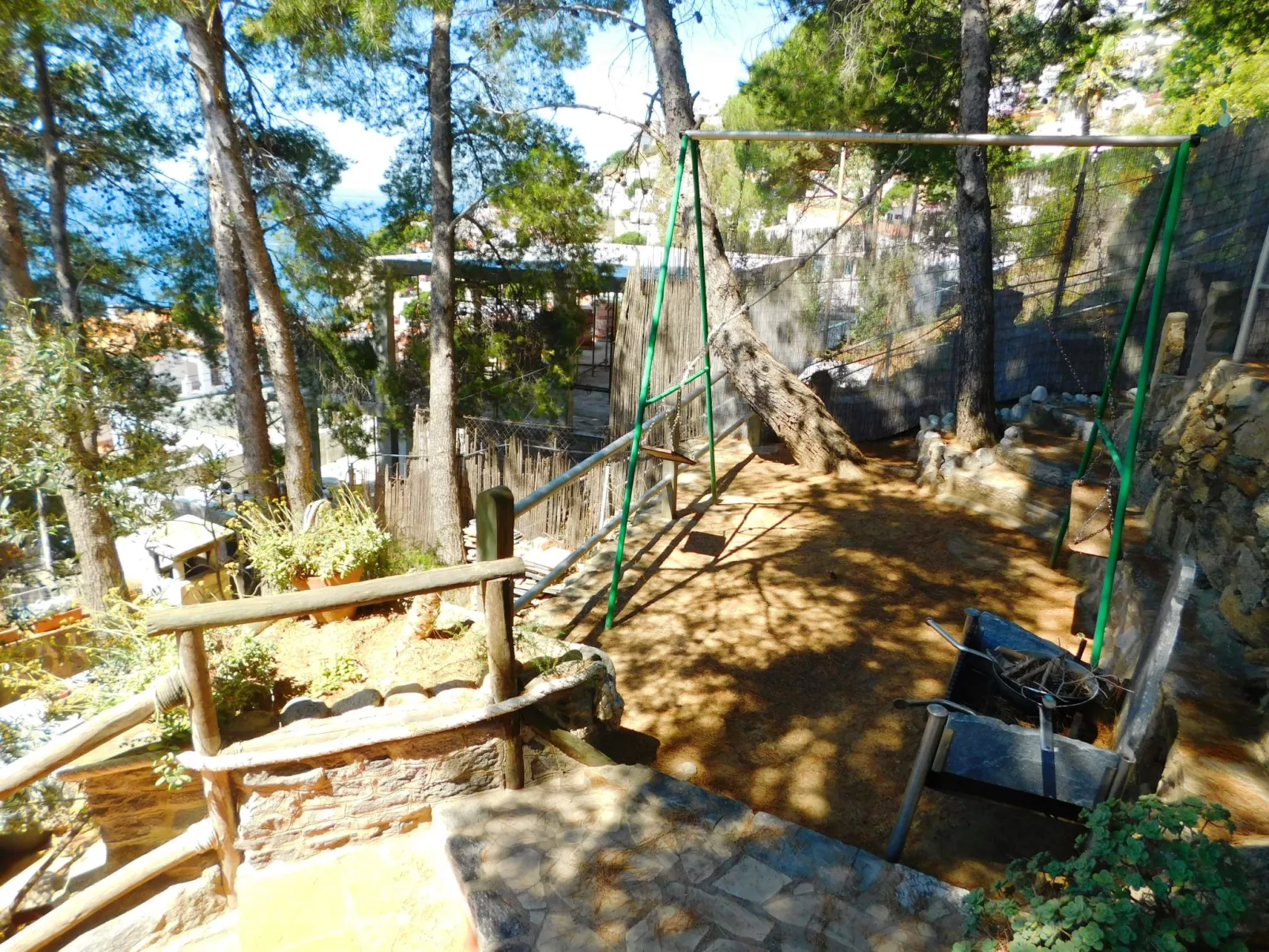 Wunderschönes Ferienhaus in Roses mit Großer Terrasse-Dehors
