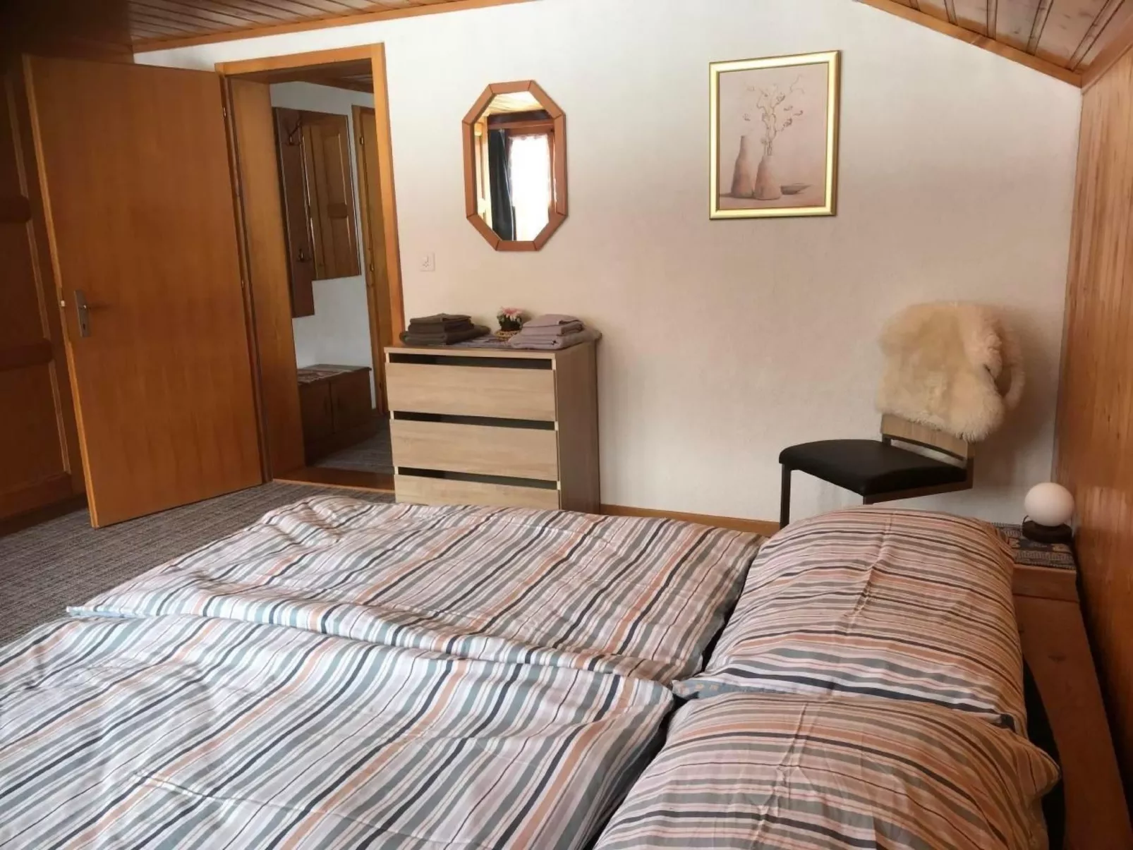 Beim Faulensee 2-Bett Wohnung  1. Stock Ost-Inside