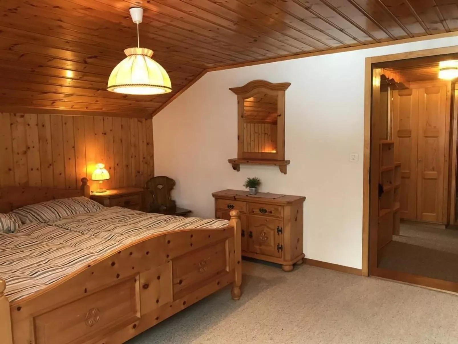 Beim Faulensee 2-Bett Wohnung  1. Stock  West-Inside