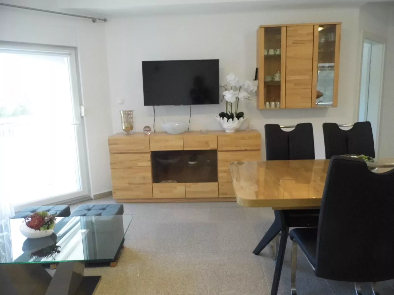 Neue und moderne, voll ausgestattete Wohnung-Inside