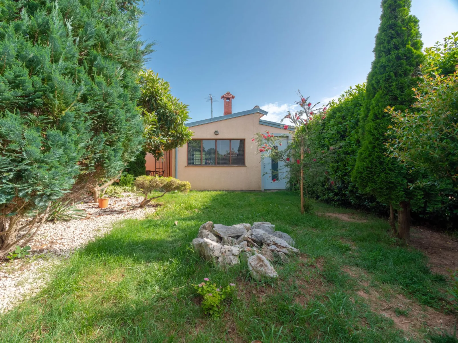 "Arijana1" mit privater Terrasse-Draußen