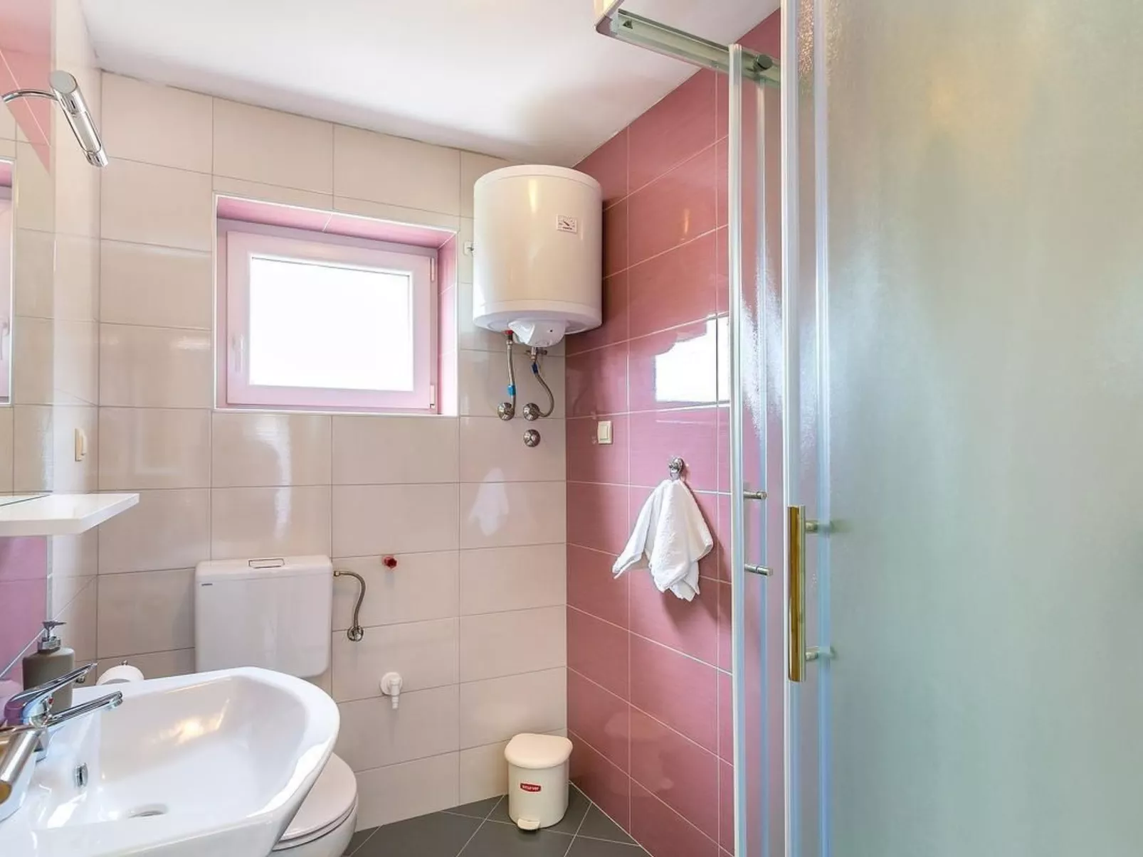 Für 4 Personen ca. 35 m&sup2; in Medulin, Istrien (Medulin und Umgebung)-Image-tags.info