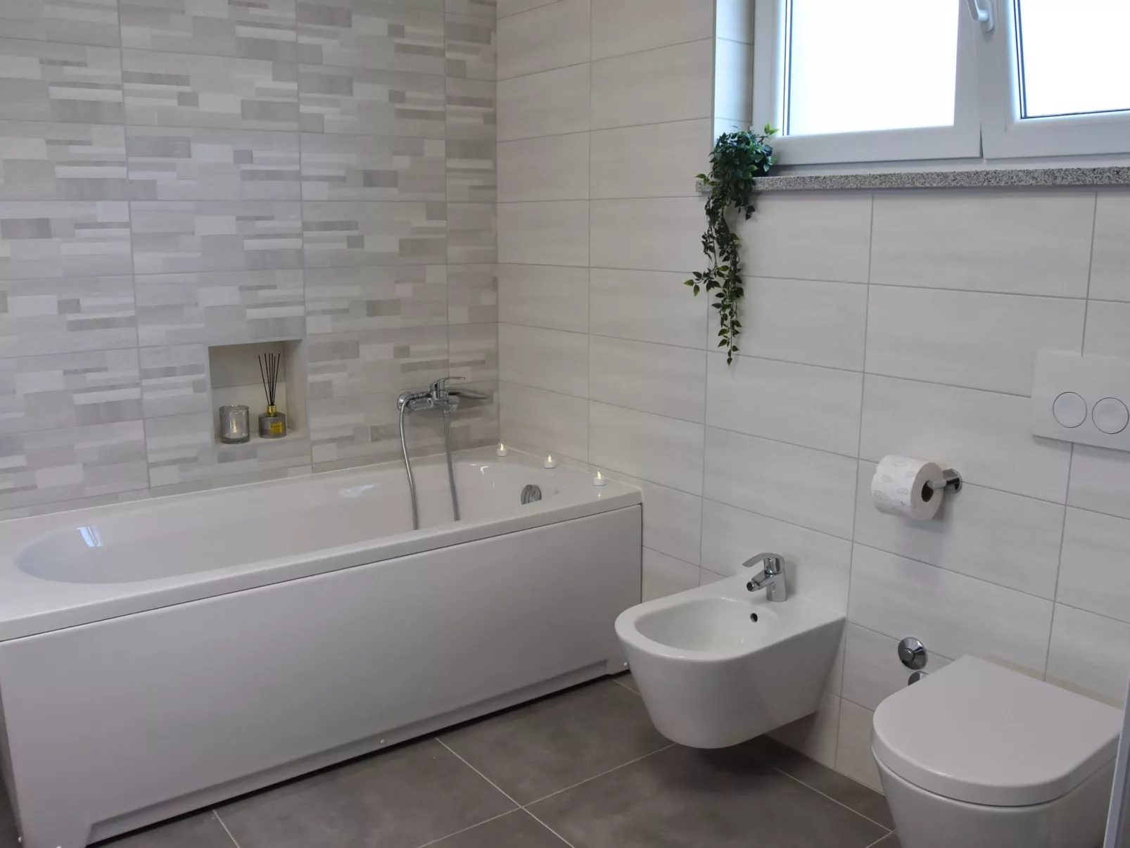 Ferienvilla "Luxury Villa Tara" mit beheiztem Pool-Dedans