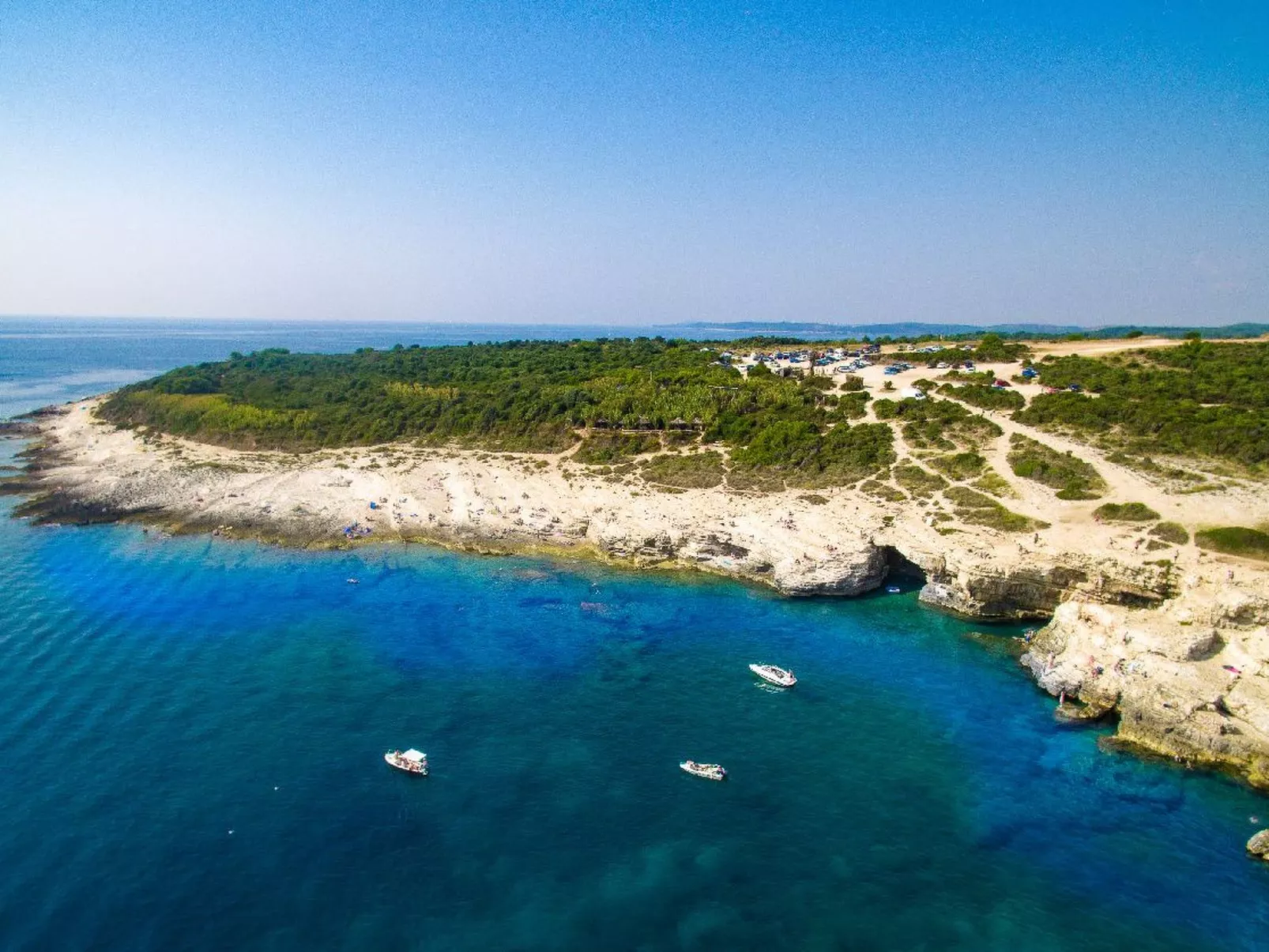 Schönes Apartment, privater Parkplatz und Strand in der Nähe-Outside