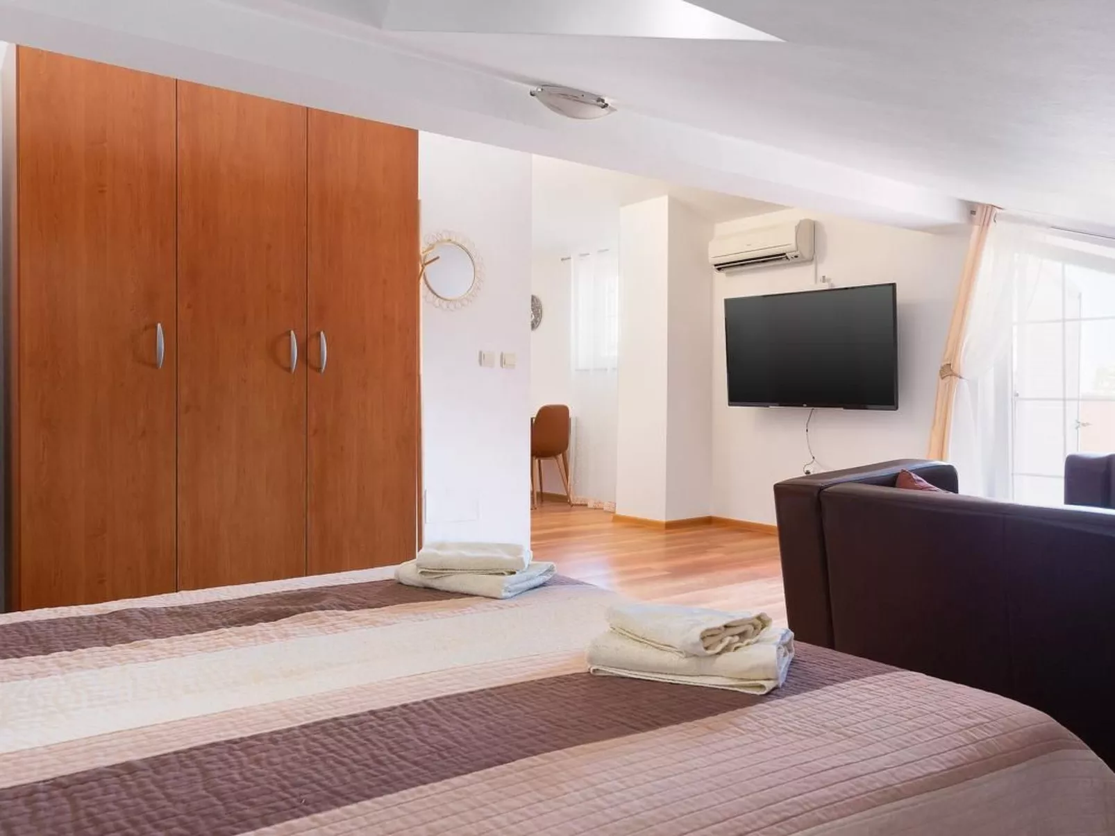 "Marco Polo - M7" mit Terrasse-Inside