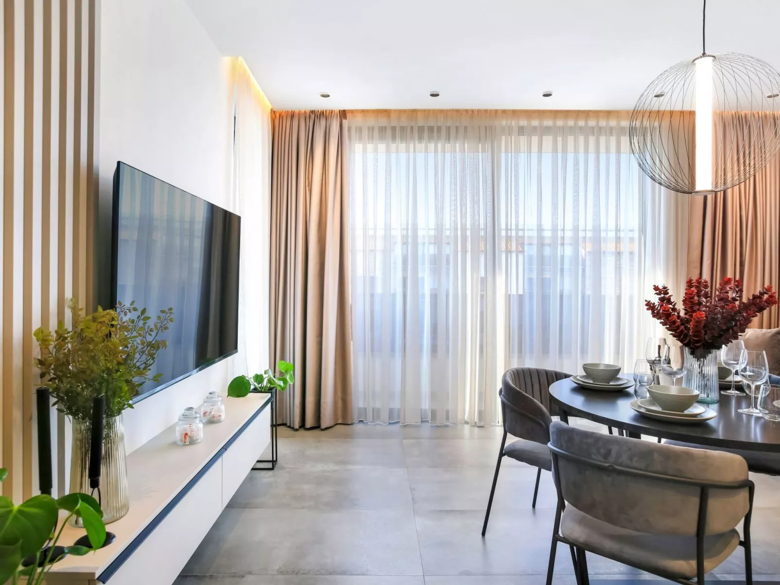 Fly Room - A2-Inside