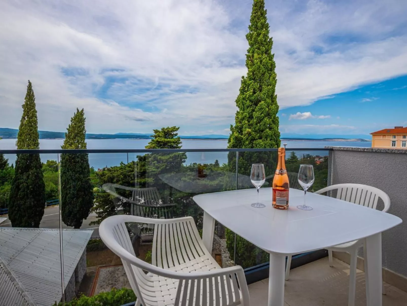 Apartment Konstantin-Draußen