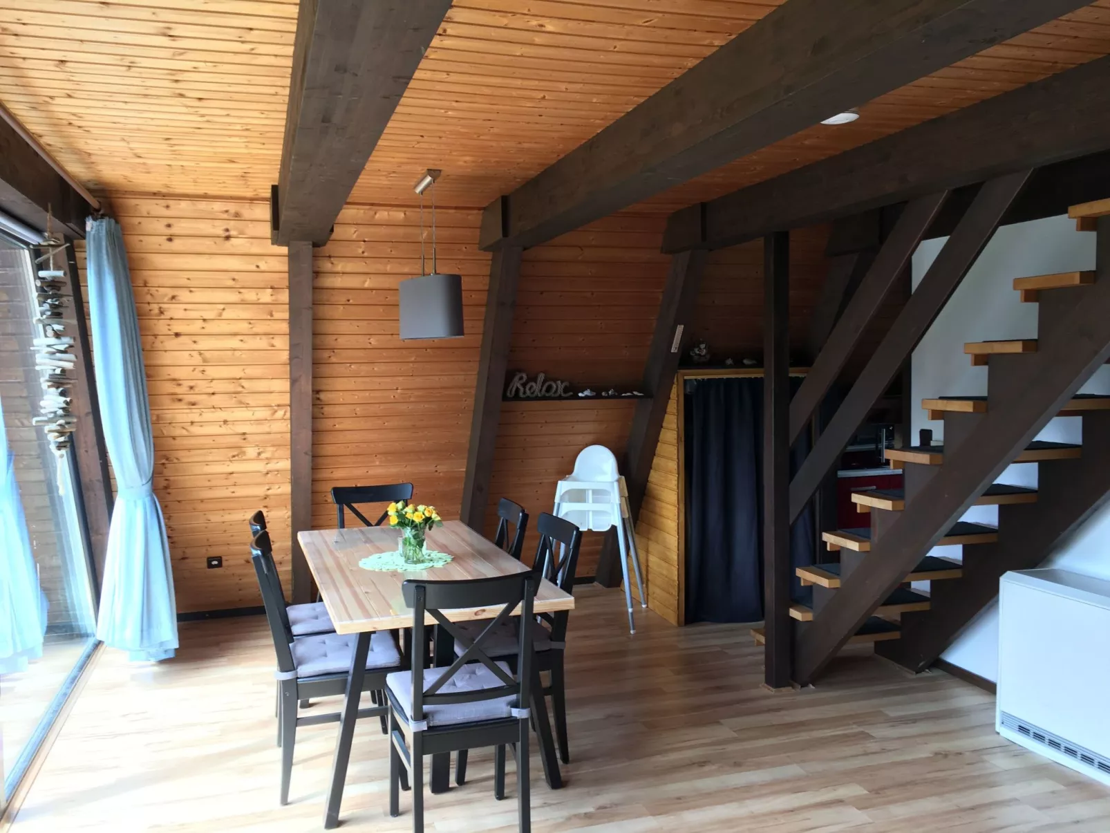 Mit Garten, Grill und Terrasse - Inside