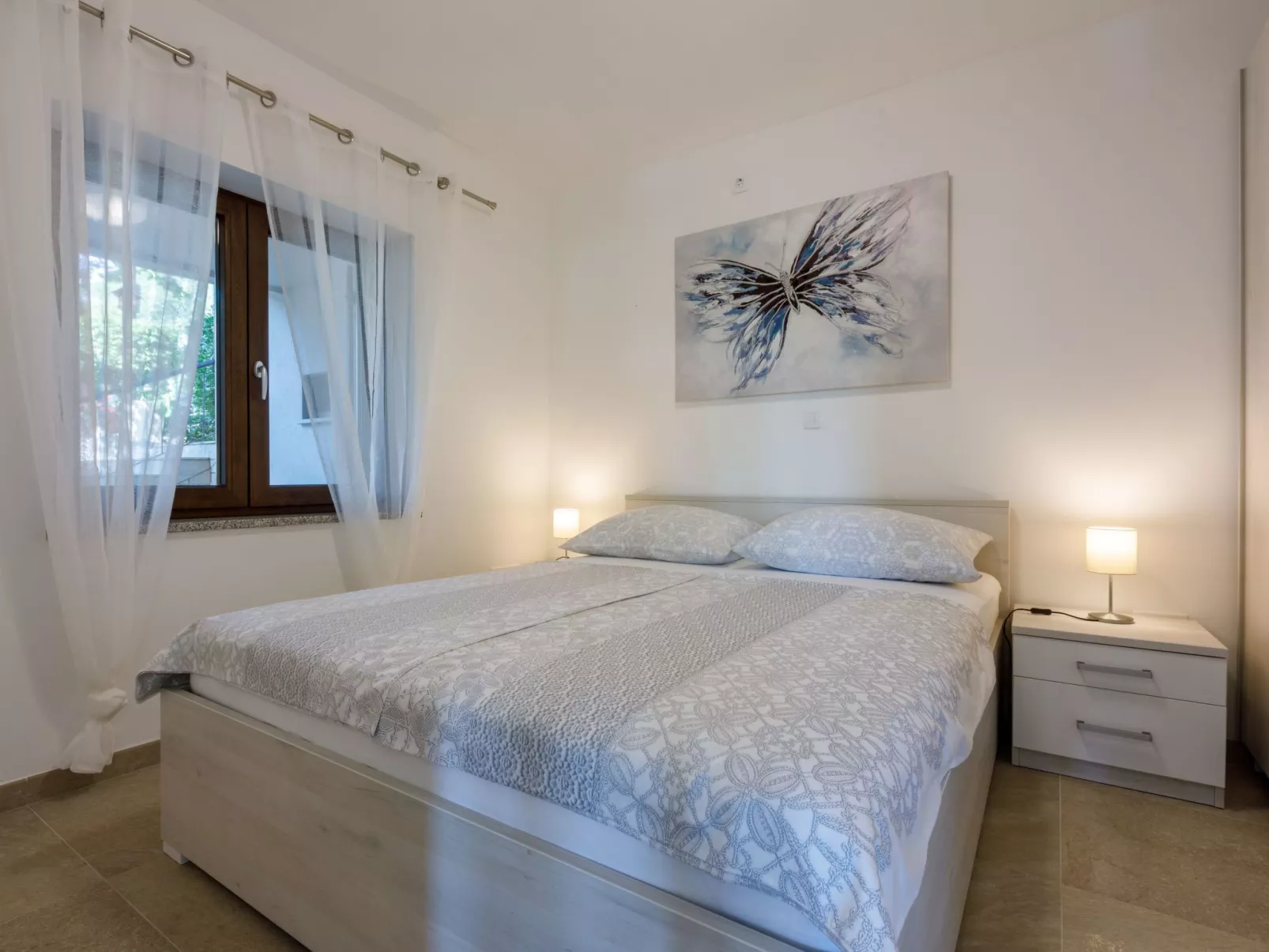 Wohnung im Erdgeschoss mit Terrasse-Drinnen