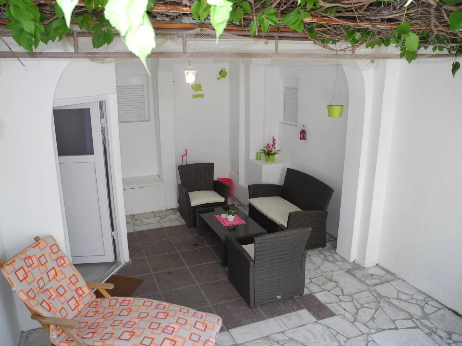 Wohnung für 3 Personen mit Terrasse-Drinnen