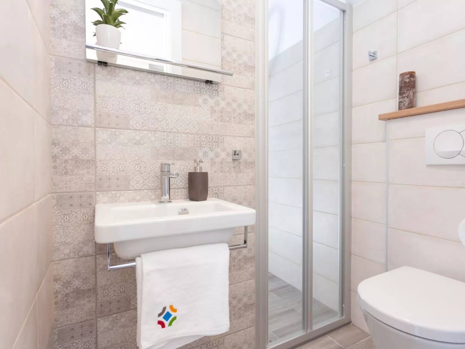 Für 6 Personen ca. 98 m&sup2; in Makarska, Dalmatien (Gespanschaft Split-Dalmat-Dedans