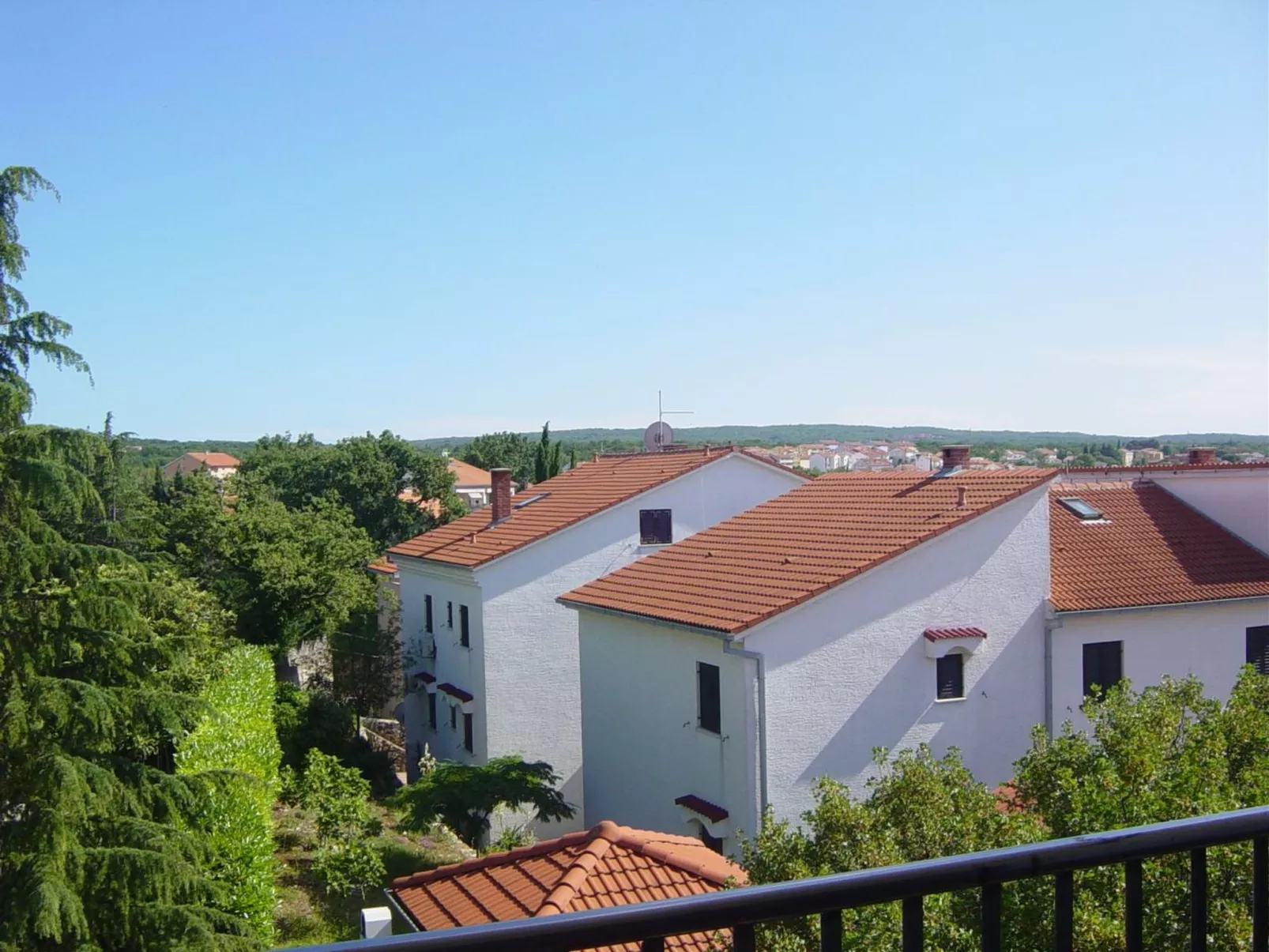 Schöne moderne und voll ausgestattete Wohnung.-Outside