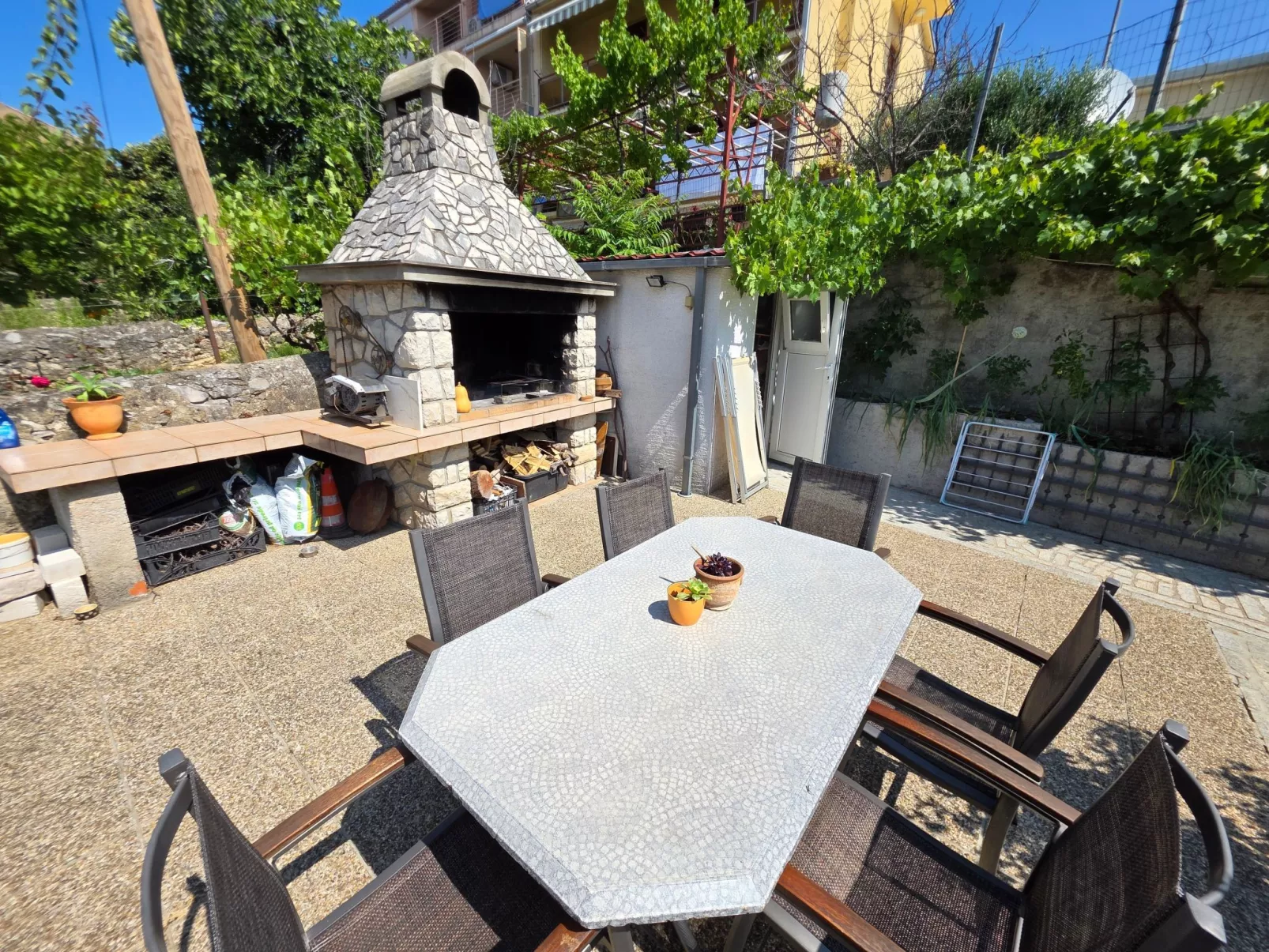 Wohnung für 4 Personen mit Terrasse-Outside