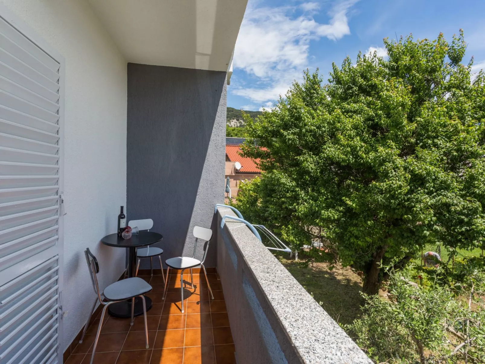 Charmantes Appartement in Baška mit Eigenem Balkon-Draußen