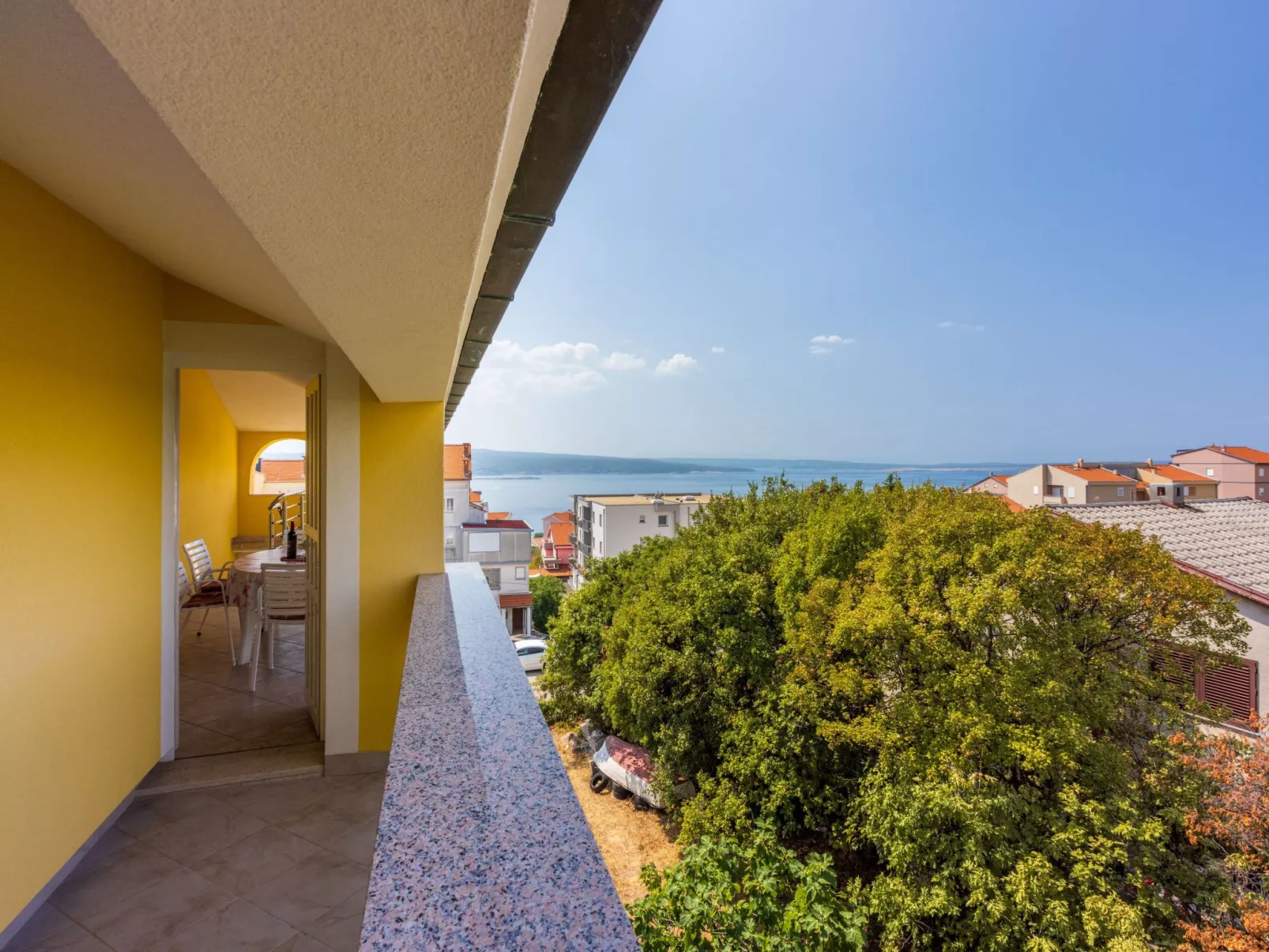 Wohnung für 6 Personen mit Balkon und Meerblick-Outside