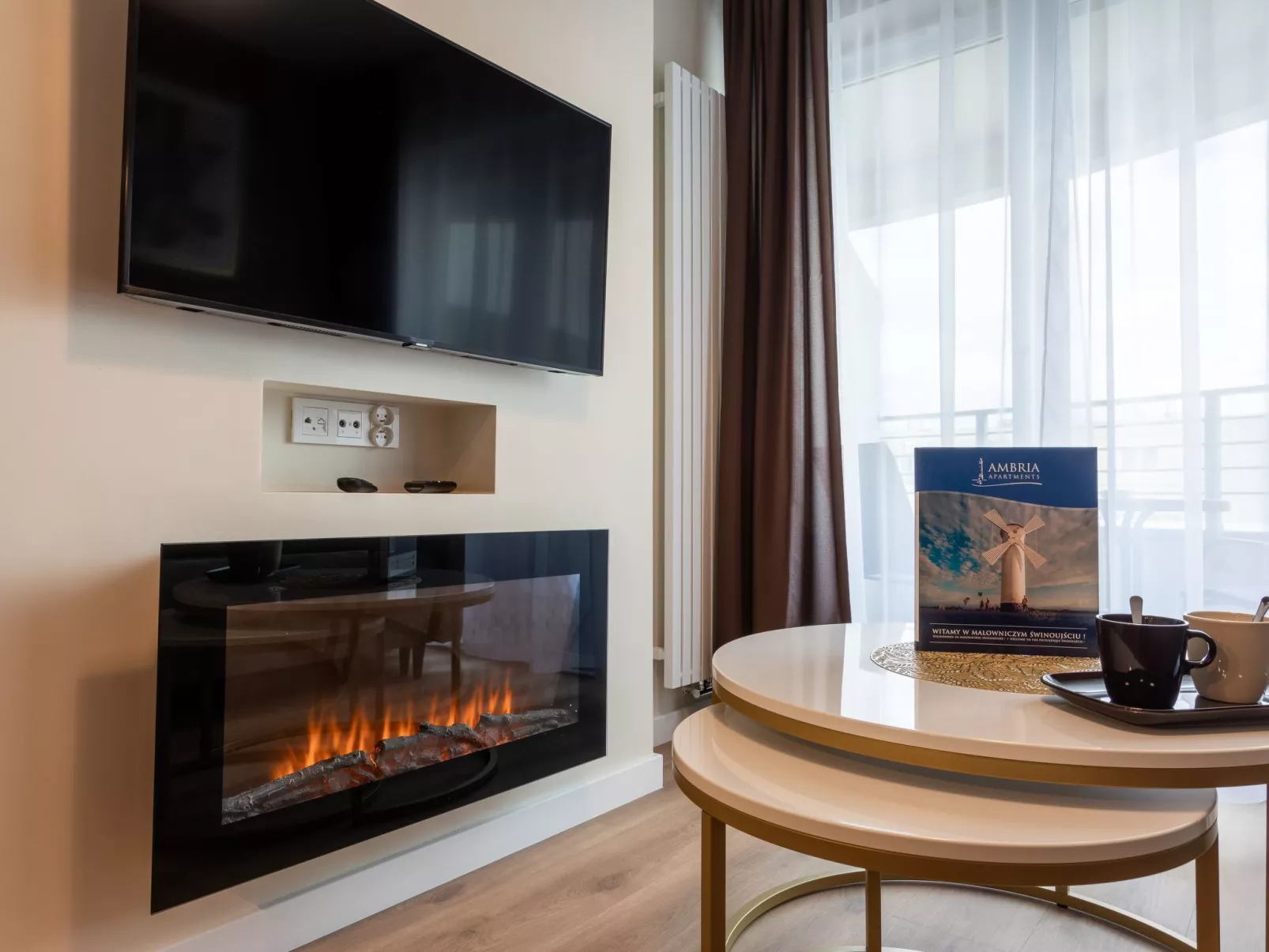 Stilvoll eingerichtete Ferienwohnung am Meer-Image-tags.info