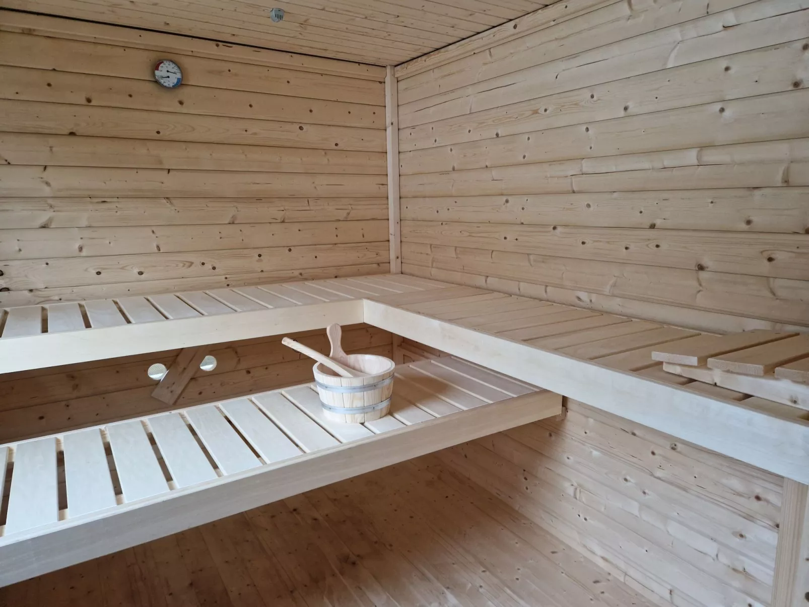 G24 Ferienhaus mit Sauna im eigenen Garten-Inside