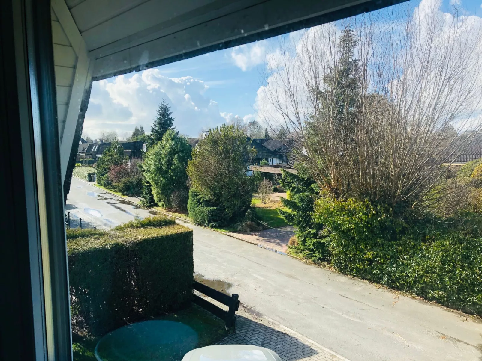 Nurdachhaus in Burhave mit Garten-Outside