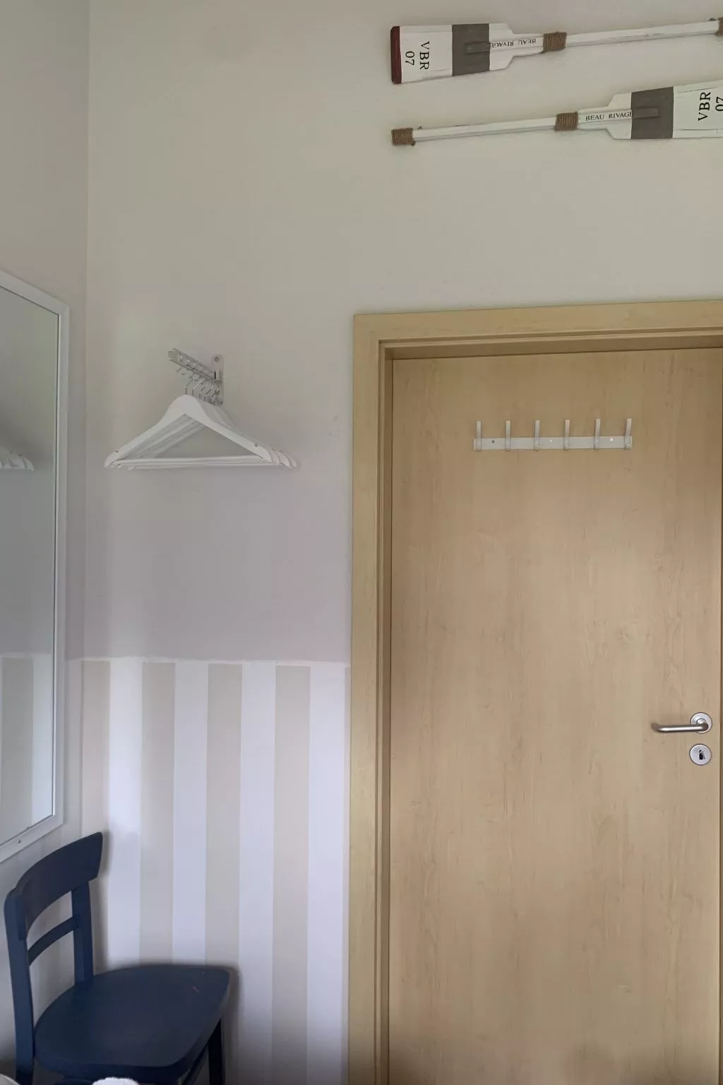 M1 Ferienhaus mit Garten, Terrasse und Carport-Dedans