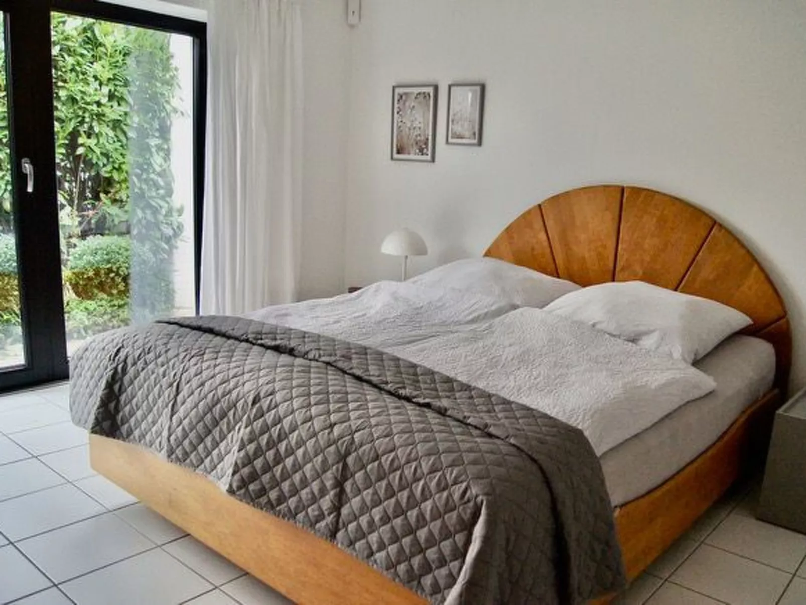 Großzügiges Haus mit traumhafter Gartenanlage-Drinnen